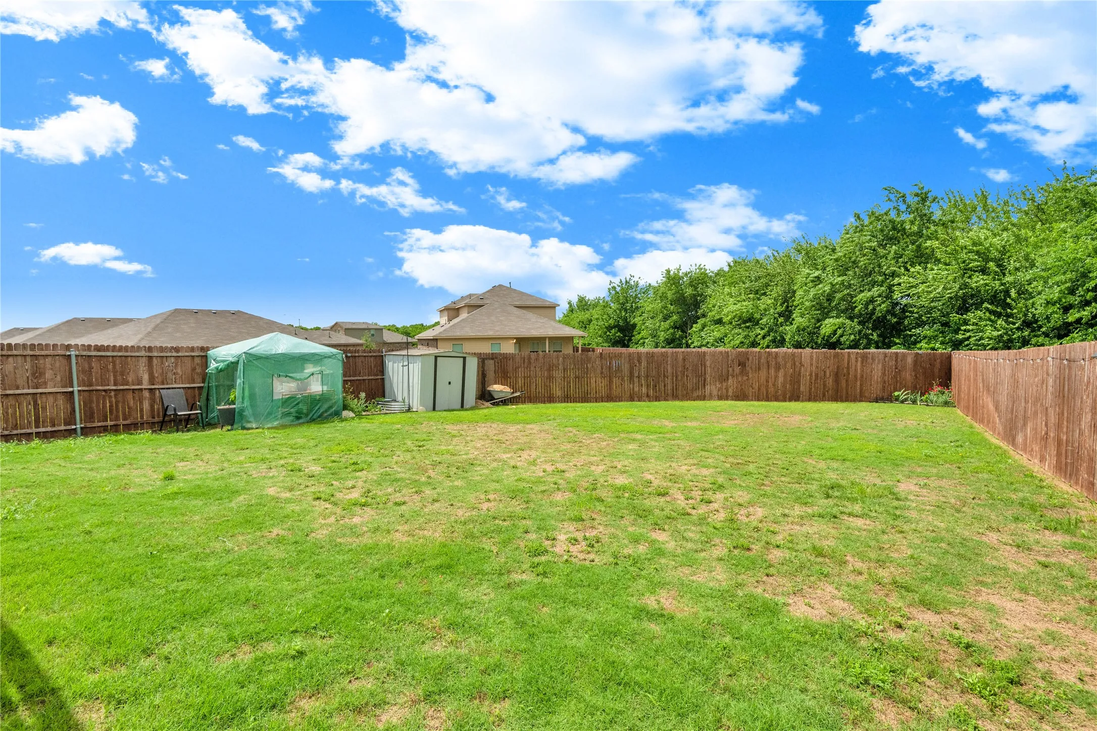 Single Family Residence For Sale in Denton County , 16717 Porterfield Lane, Justin, Texas 76247, 4 Bedrooms, 2 Bathrooms, 2 Garage spaces, 2,085 Sqft, built in 2022, Preowned, Price $355,000, mls#21261430, Real Estate Agent in Justin, Homes For Sale in Denton county, Homes For Sale in Justin, Realtor in Justin Texas, Real Estate Brokerage Independent Realty Texas, Luminita Cordes Realtor