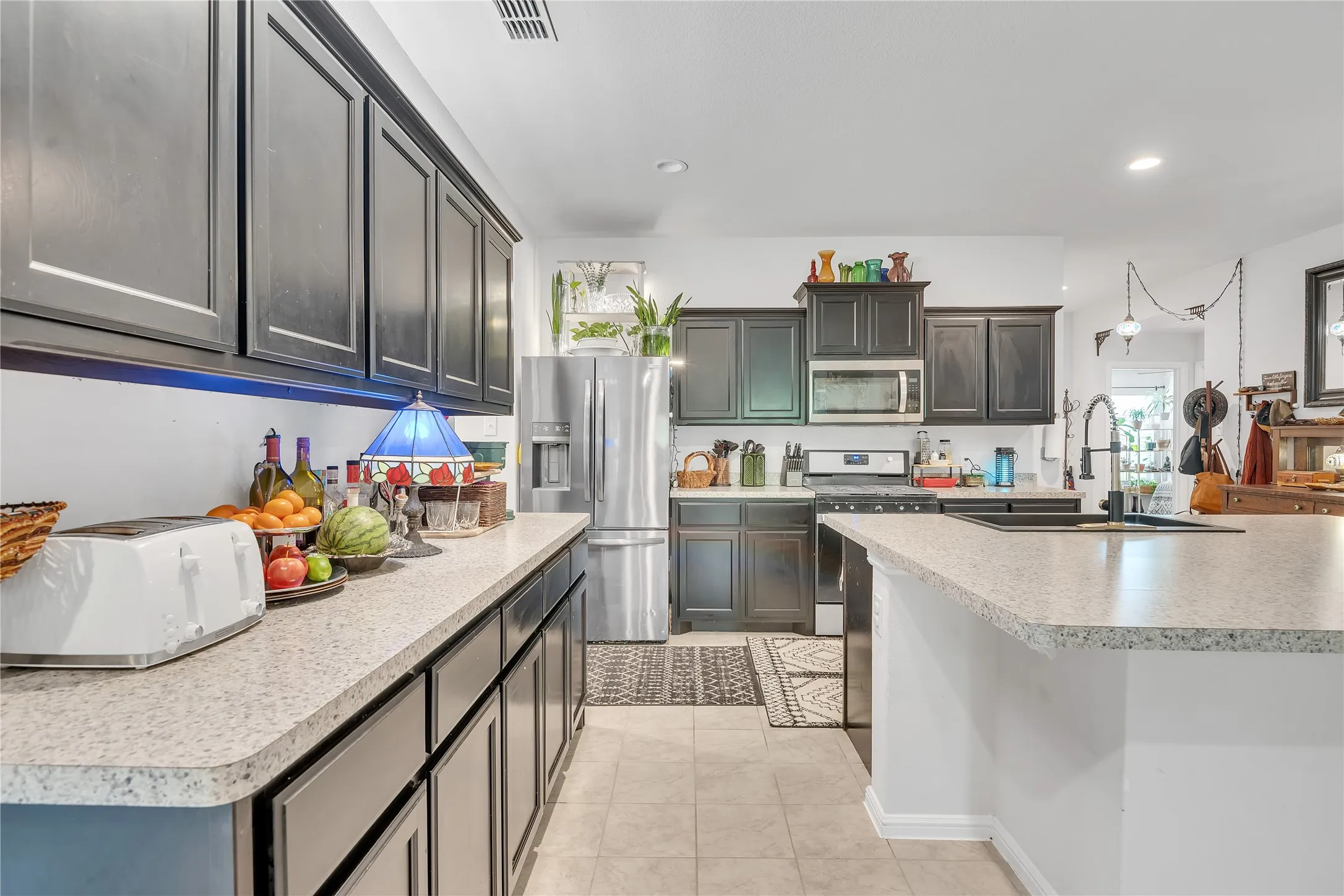 Single Family Residence For Sale in Denton County , 16717 Porterfield Lane, Justin, Texas 76247, 4 Bedrooms, 2 Bathrooms, 2 Garage spaces, 2,085 Sqft, built in 2022, Preowned, Price $355,000, mls#21261430, Real Estate Agent in Justin, Homes For Sale in Denton county, Homes For Sale in Justin, Realtor in Justin Texas, Real Estate Brokerage Independent Realty Texas, Luminita Cordes Realtor