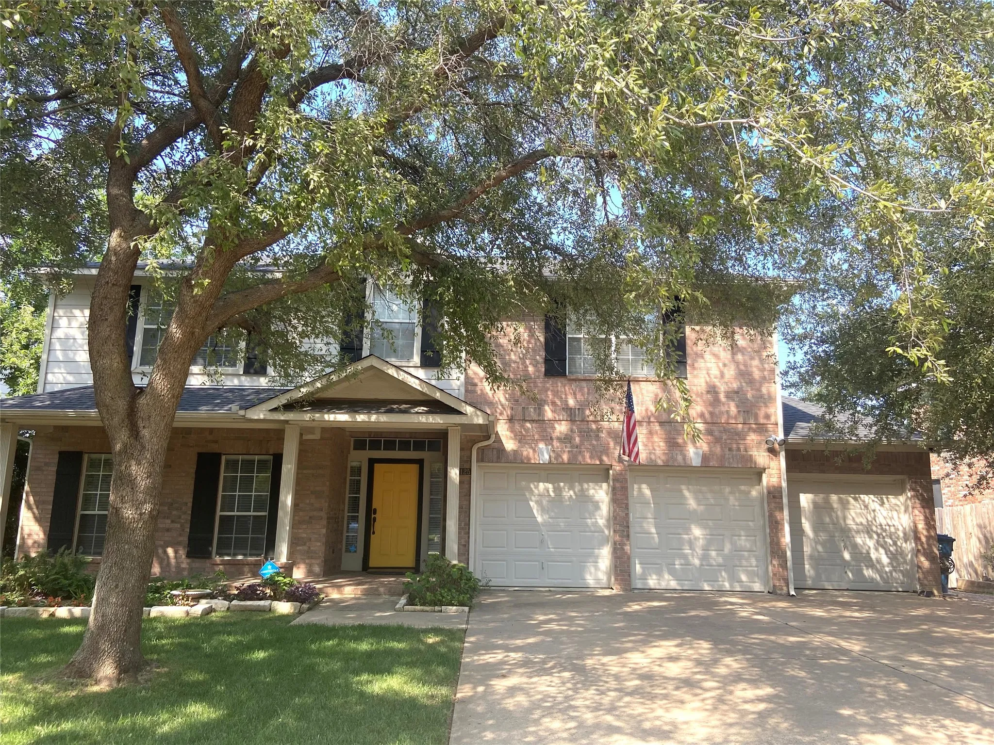 Single Family Residence For Rent in Denton County , 2125 Columbia Drive, Flower Mound, Texas 75022, 4 Bedroom, 3 Bathroom, 3 Garage spaces, 2,646 Sqft, built in 1998, Preowned, mls#21261522, Real Estate Agent in Flower Mound, Homes For Rent in Denton county, Homes For Rent in Flower Mound, Realtor in Flower Mound Texas, Real Estate Brokerage Independent Realty Texas, Luminita Cordes Realtor