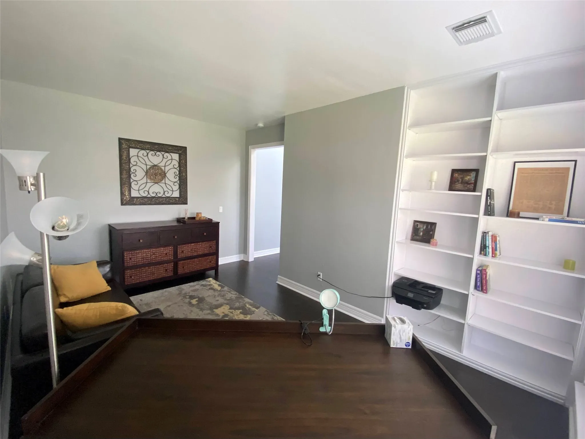 Single Family Residence For Rent in Denton County , 2125 Columbia Drive, Flower Mound, Texas 75022, 4 Bedroom, 3 Bathroom, 3 Garage spaces, 2,646 Sqft, built in 1998, Preowned, mls#21261522, Real Estate Agent in Flower Mound, Homes For Rent in Denton county, Homes For Rent in Flower Mound, Realtor in Flower Mound Texas, Real Estate Brokerage Independent Realty Texas, Luminita Cordes Realtor
