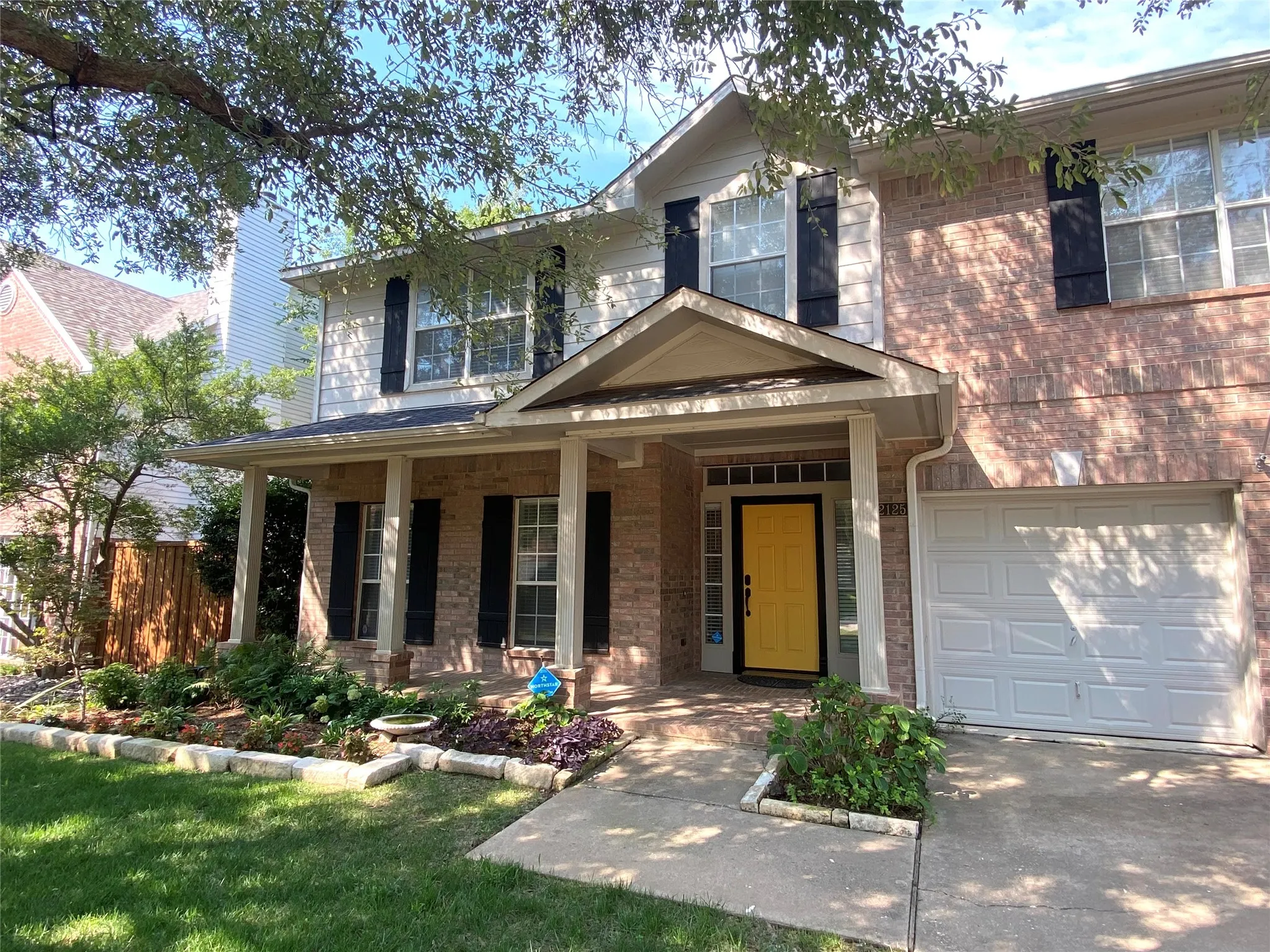Single Family Residence For Rent in Denton County , 2125 Columbia Drive, Flower Mound, Texas 75022, 4 Bedroom, 3 Bathroom, 3 Garage spaces, 2,646 Sqft, built in 1998, Preowned, mls#21261522, Real Estate Agent in Flower Mound, Homes For Rent in Denton county, Homes For Rent in Flower Mound, Realtor in Flower Mound Texas, Real Estate Brokerage Independent Realty Texas, Luminita Cordes Realtor