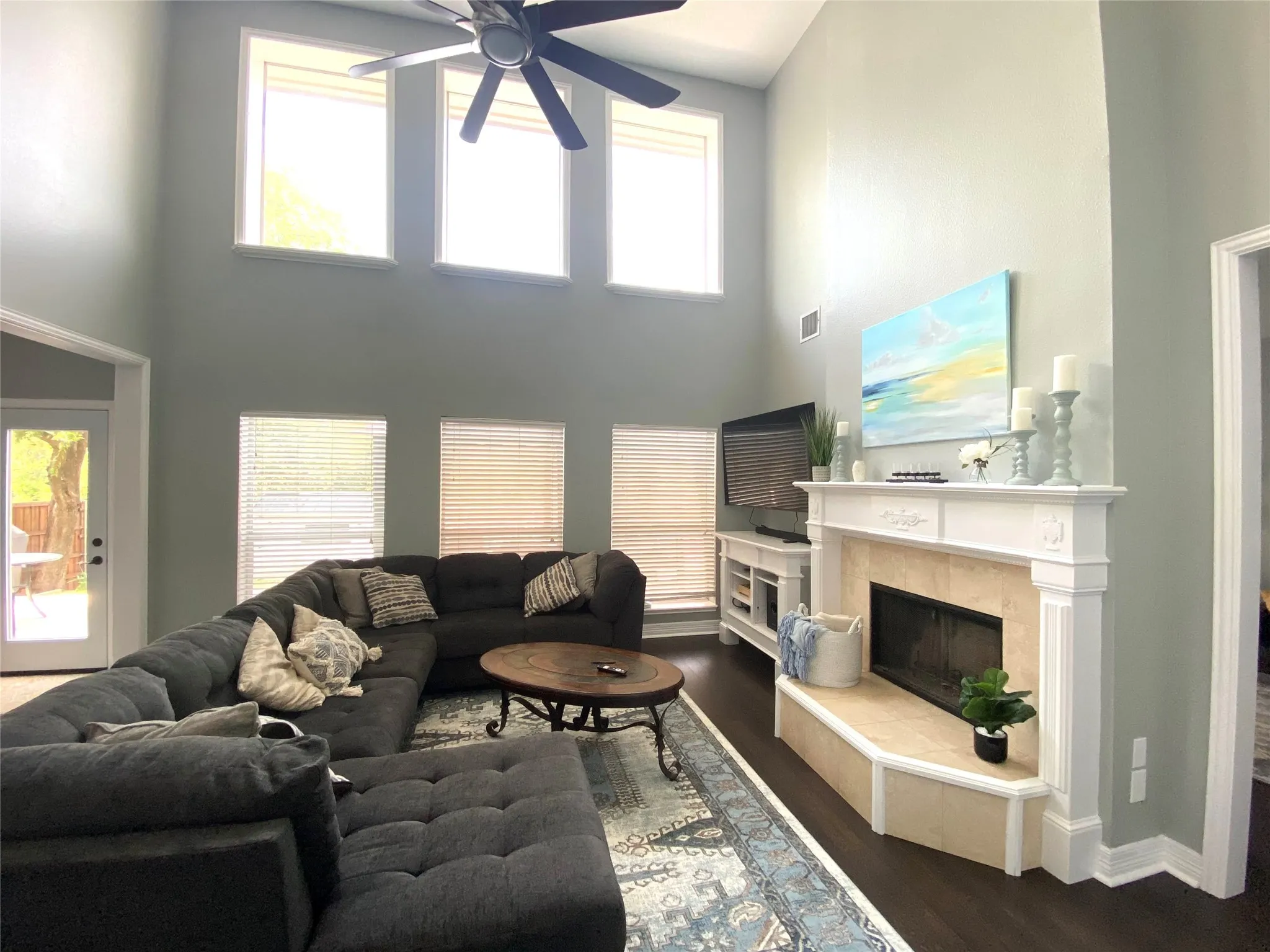 Single Family Residence For Rent in Denton County , 2125 Columbia Drive, Flower Mound, Texas 75022, 4 Bedroom, 3 Bathroom, 3 Garage spaces, 2,646 Sqft, built in 1998, Preowned, mls#21261522, Real Estate Agent in Flower Mound, Homes For Rent in Denton county, Homes For Rent in Flower Mound, Realtor in Flower Mound Texas, Real Estate Brokerage Independent Realty Texas, Luminita Cordes Realtor