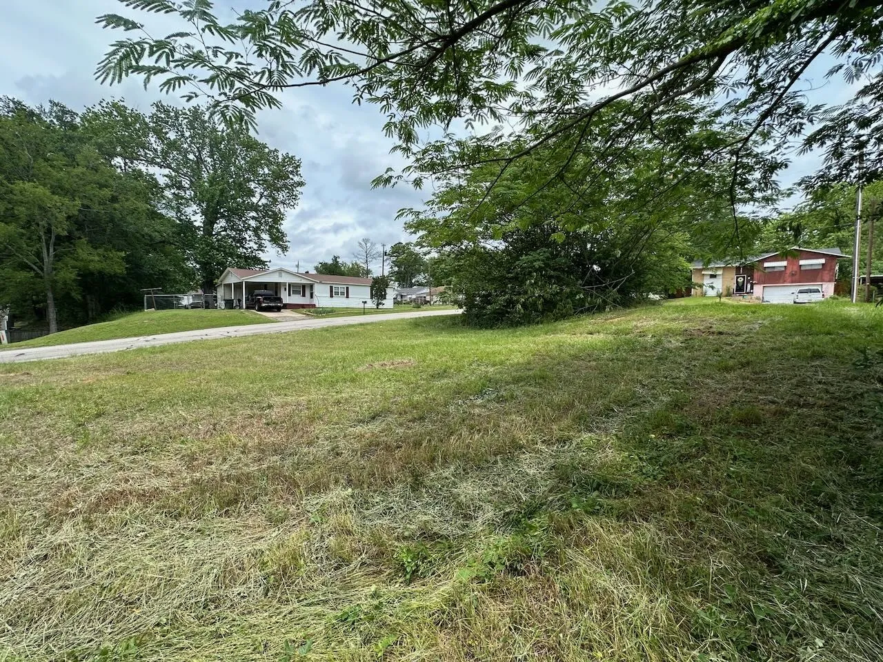 Unimproved Land For Sale in Smith County , 1610 N Hill Avenue, Tyler, Texas 75702, 0, 0, Garage spaces, 0 Sqft, built in 0, Price $35,000, mls#21261584, Real Estate Agent in Tyler, Homes For Sale in Smith county, Homes For Sale in Tyler, Realtor in Tyler Texas, Real Estate Brokerage Independent Realty Texas, Luminita Cordes Realtor