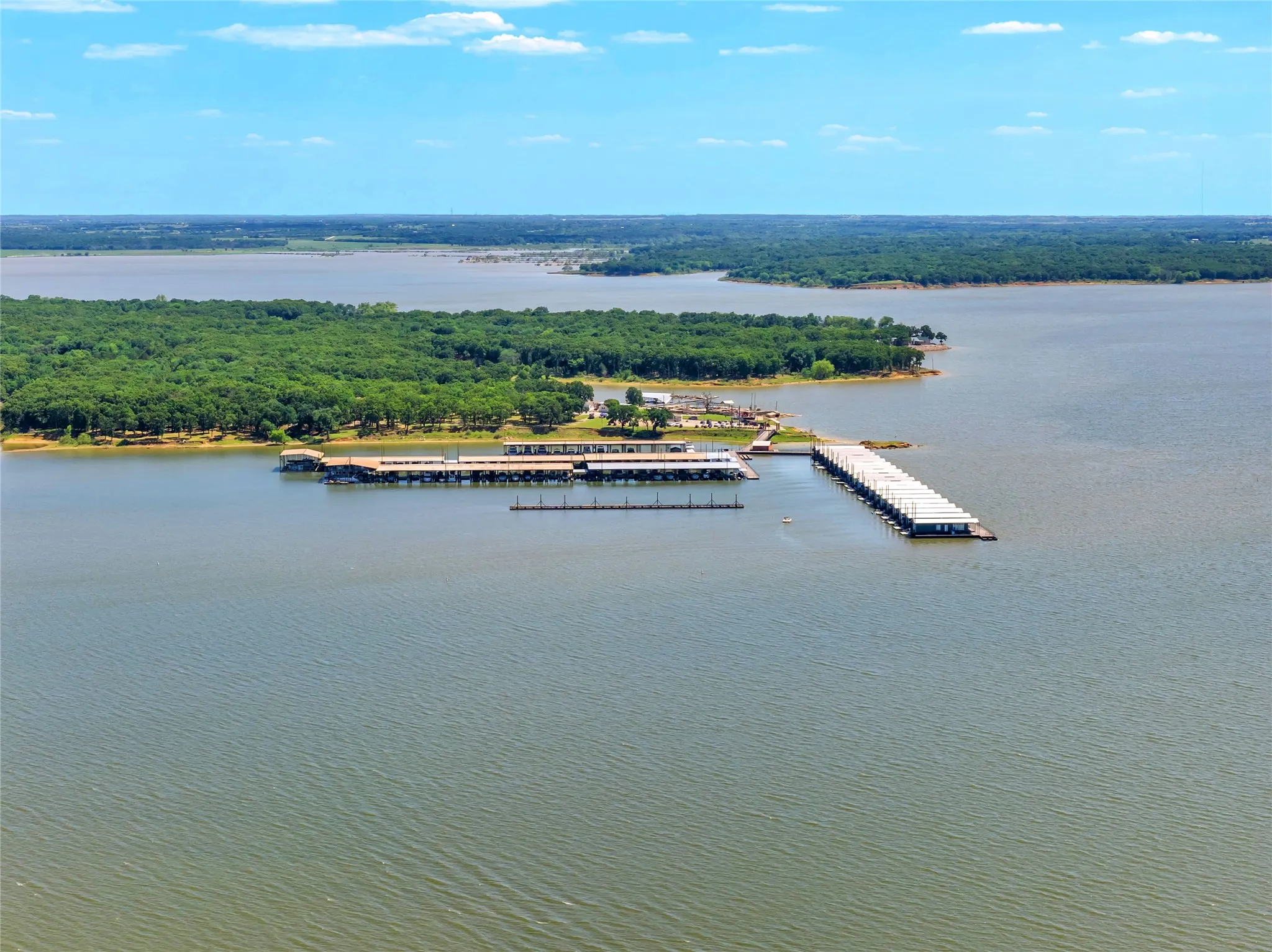 Single Family Residence For Sale in Grayson County , 14 Hancock Lane, Pottsboro, Texas 75076, 3 Bedroom, 2 Bathroom, 1 Garage spaces, 1,584 Sqft, built in 1936, Price $262,000, mls#21261591, Real Estate Agent in Pottsboro, Homes For Sale in Grayson county, Homes For Sale in Pottsboro, Realtor in Pottsboro Texas, Real Estate Brokerage Independent Realty Texas, Luminita Cordes Realtor