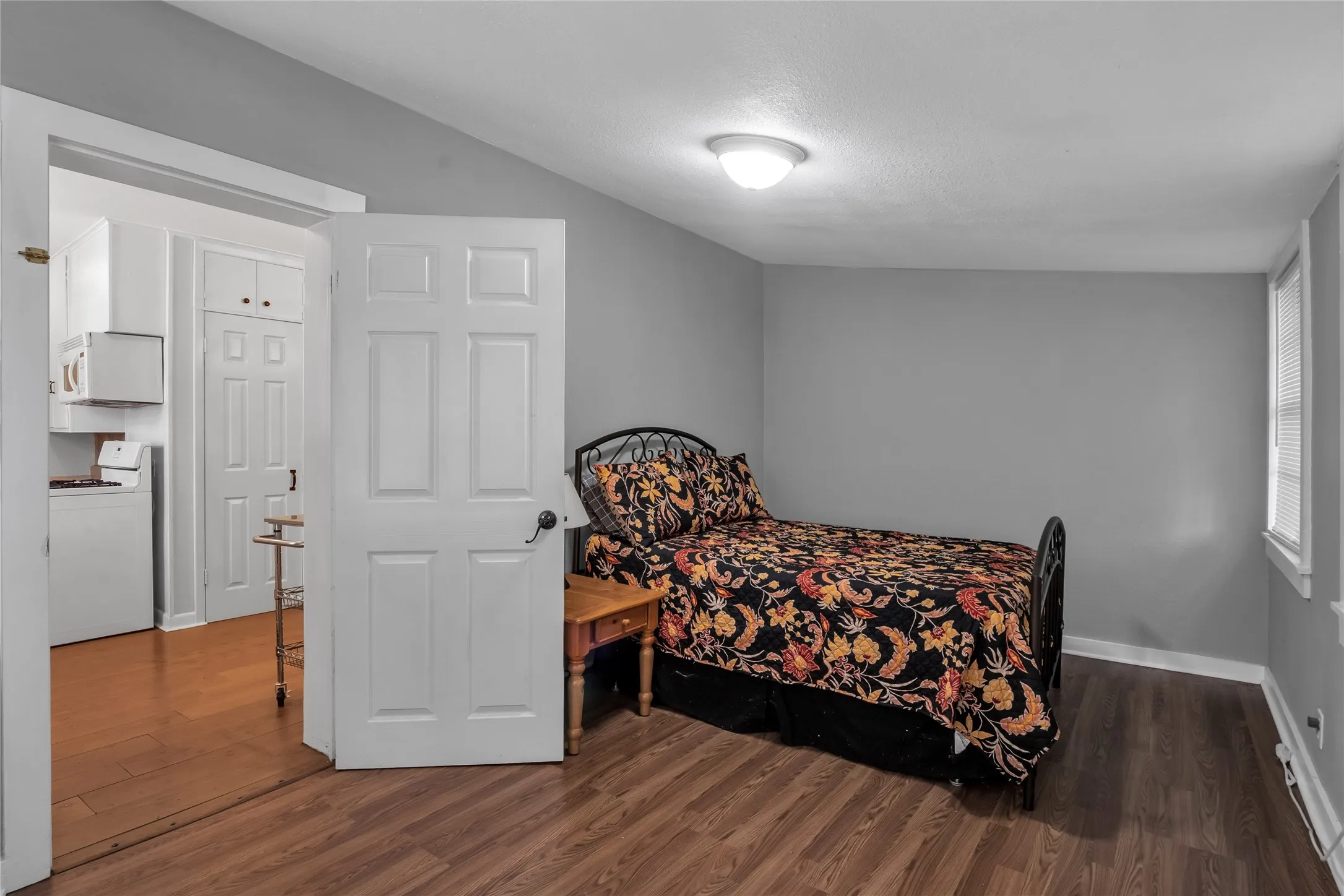 Single Family Residence For Sale in Grayson County , 14 Hancock Lane, Pottsboro, Texas 75076, 3 Bedroom, 2 Bathroom, 1 Garage spaces, 1,584 Sqft, built in 1936, Price $262,000, mls#21261591, Real Estate Agent in Pottsboro, Homes For Sale in Grayson county, Homes For Sale in Pottsboro, Realtor in Pottsboro Texas, Real Estate Brokerage Independent Realty Texas, Luminita Cordes Realtor