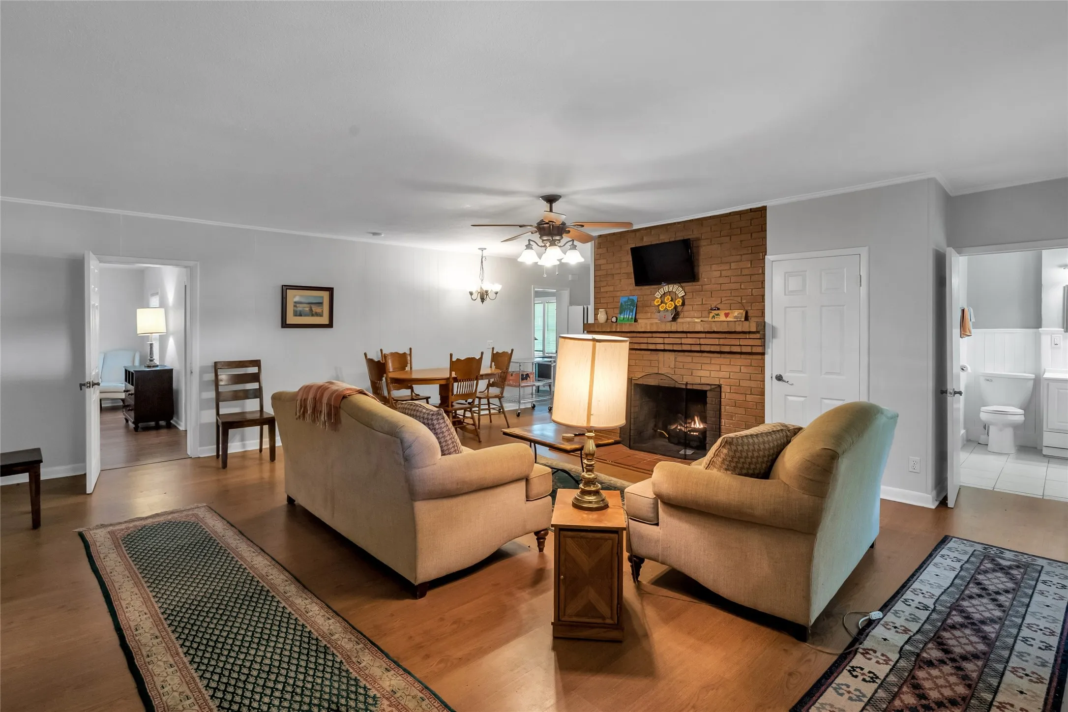 Single Family Residence For Sale in Grayson County , 14 Hancock Lane, Pottsboro, Texas 75076, 3 Bedroom, 2 Bathroom, 1 Garage spaces, 1,584 Sqft, built in 1936, Price $262,000, mls#21261591, Real Estate Agent in Pottsboro, Homes For Sale in Grayson county, Homes For Sale in Pottsboro, Realtor in Pottsboro Texas, Real Estate Brokerage Independent Realty Texas, Luminita Cordes Realtor