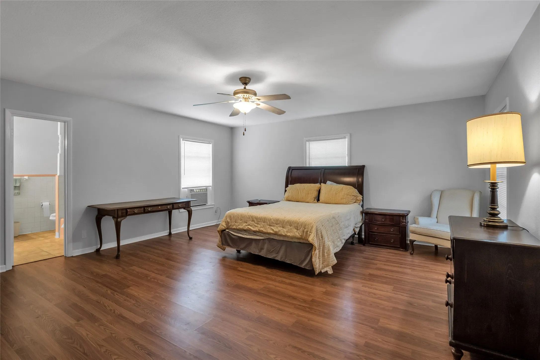 Single Family Residence For Sale in Grayson County , 14 Hancock Lane, Pottsboro, Texas 75076, 3 Bedroom, 2 Bathroom, 1 Garage spaces, 1,584 Sqft, built in 1936, Price $262,000, mls#21261591, Real Estate Agent in Pottsboro, Homes For Sale in Grayson county, Homes For Sale in Pottsboro, Realtor in Pottsboro Texas, Real Estate Brokerage Independent Realty Texas, Luminita Cordes Realtor