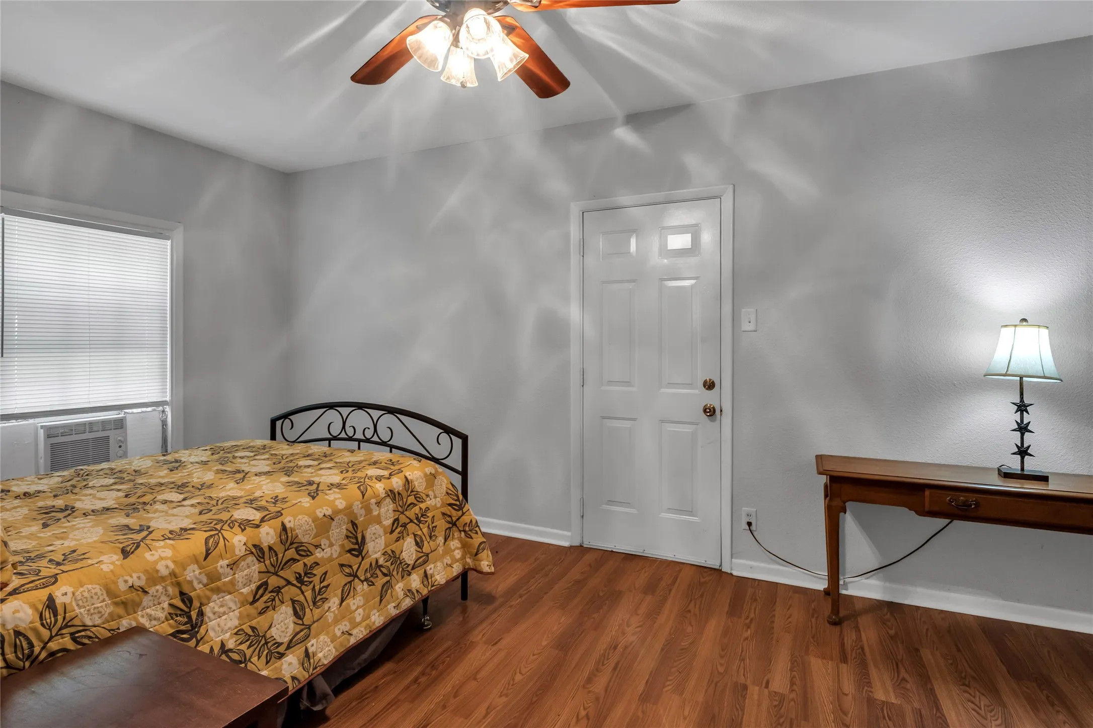 Single Family Residence For Sale in Grayson County , 14 Hancock Lane, Pottsboro, Texas 75076, 3 Bedroom, 2 Bathroom, 1 Garage spaces, 1,584 Sqft, built in 1936, Price $262,000, mls#21261591, Real Estate Agent in Pottsboro, Homes For Sale in Grayson county, Homes For Sale in Pottsboro, Realtor in Pottsboro Texas, Real Estate Brokerage Independent Realty Texas, Luminita Cordes Realtor