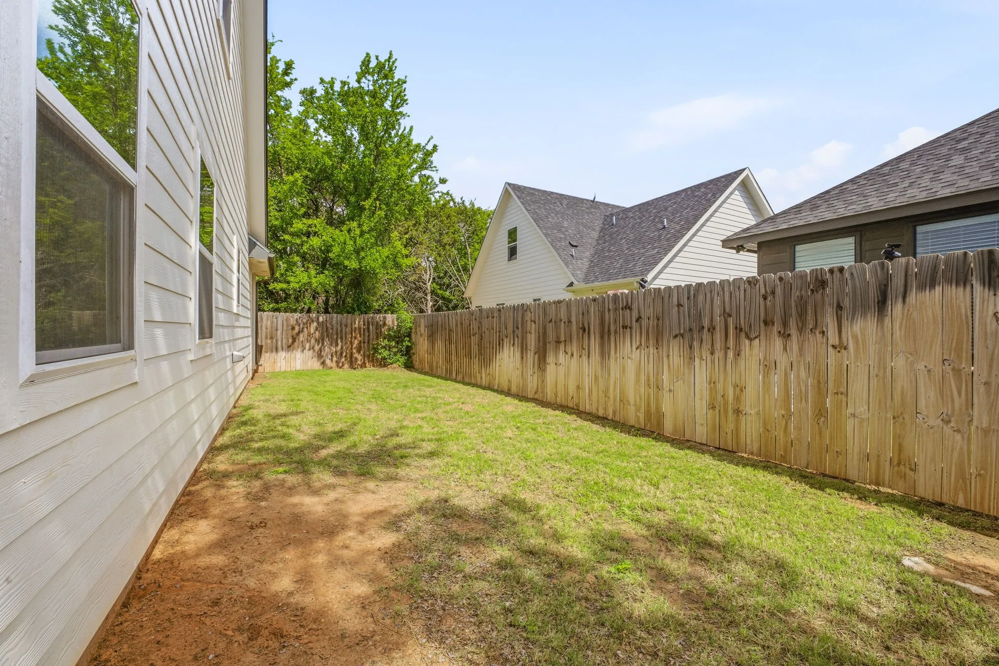 Single Family Residence For Sale in Hood County , 5721 San Jacinto Drive, Granbury, Texas 76048, 4 Bedroom, 3 Bathroom, Garage spaces, 1,612 Sqft, built in 2021, Preowned, mls#21261574, Real Estate Agent in Granbury, Homes For Sale in Hood county, Homes For Sale in Granbury, Realtor in Granbury Texas, Real Estate Brokerage Independent Realty Texas, Luminita Cordes Realtor