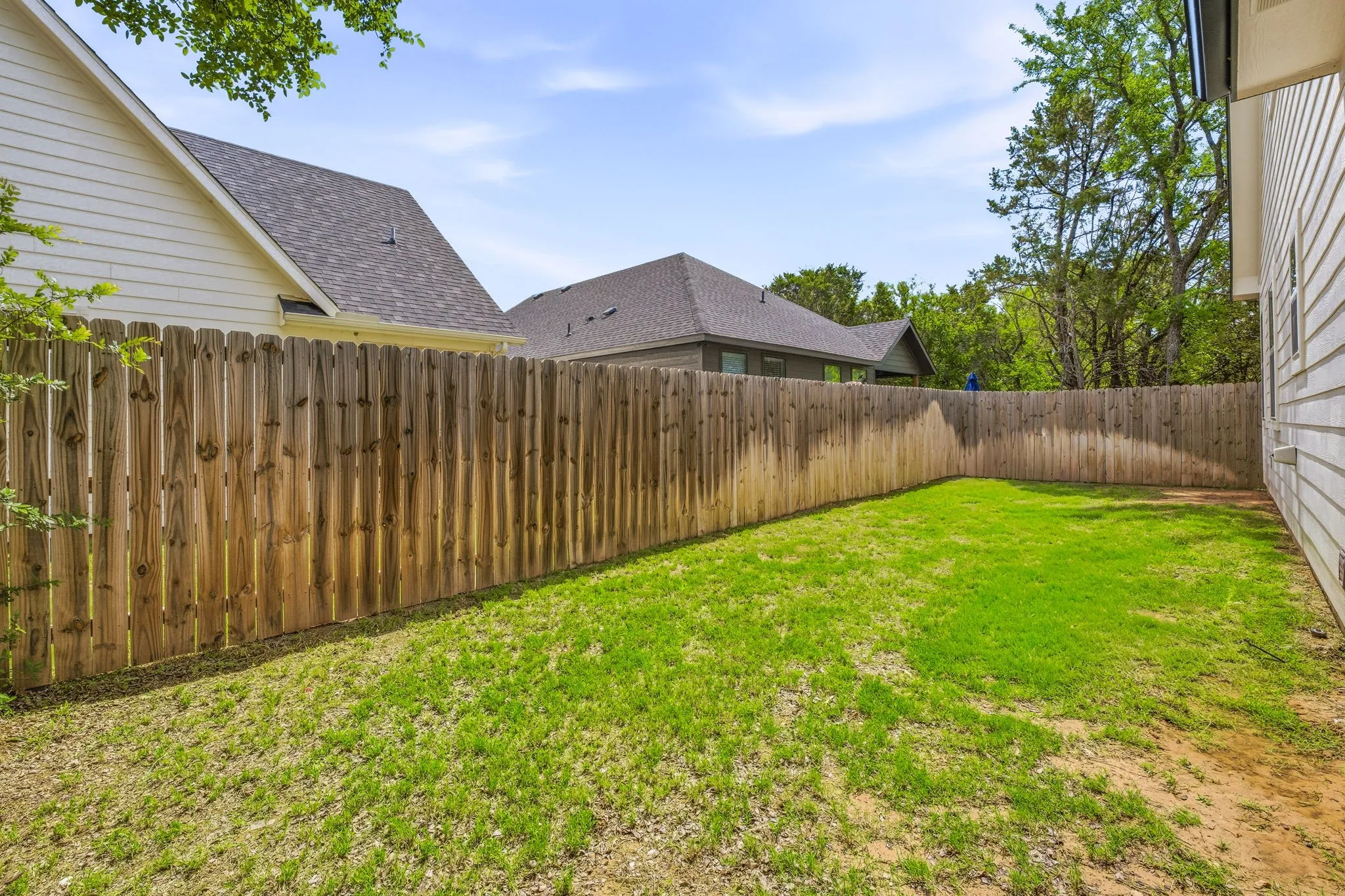 Single Family Residence For Sale in Hood County , 5721 San Jacinto Drive, Granbury, Texas 76048, 4 Bedroom, 3 Bathroom, Garage spaces, 1,612 Sqft, built in 2021, Preowned, mls#21261574, Real Estate Agent in Granbury, Homes For Sale in Hood county, Homes For Sale in Granbury, Realtor in Granbury Texas, Real Estate Brokerage Independent Realty Texas, Luminita Cordes Realtor