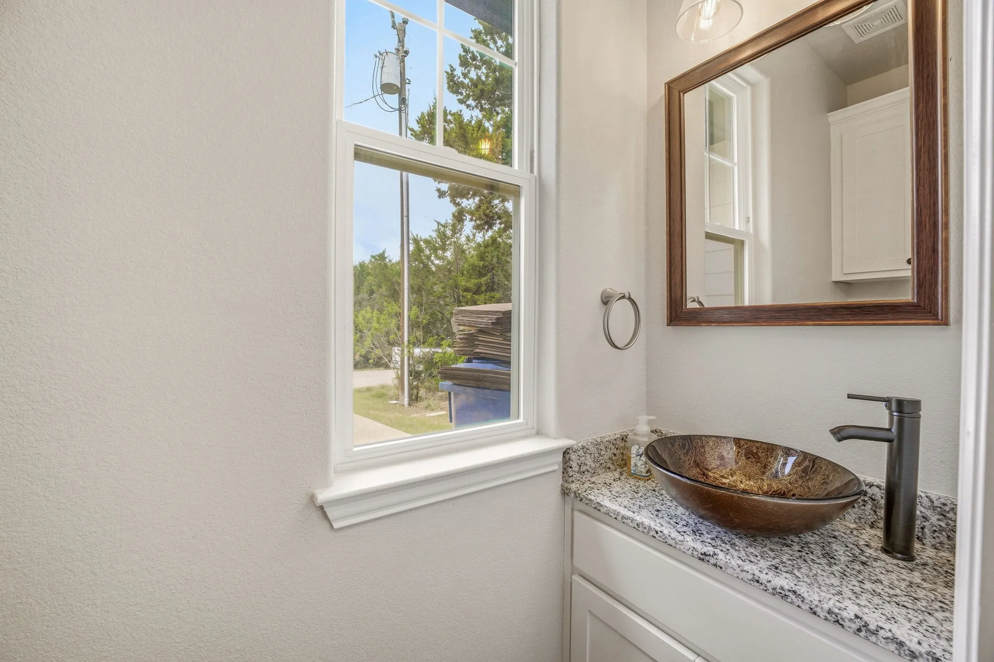 Single Family Residence For Sale in Hood County , 5721 San Jacinto Drive, Granbury, Texas 76048, 4 Bedroom, 3 Bathroom, Garage spaces, 1,612 Sqft, built in 2021, Preowned, mls#21261574, Real Estate Agent in Granbury, Homes For Sale in Hood county, Homes For Sale in Granbury, Realtor in Granbury Texas, Real Estate Brokerage Independent Realty Texas, Luminita Cordes Realtor