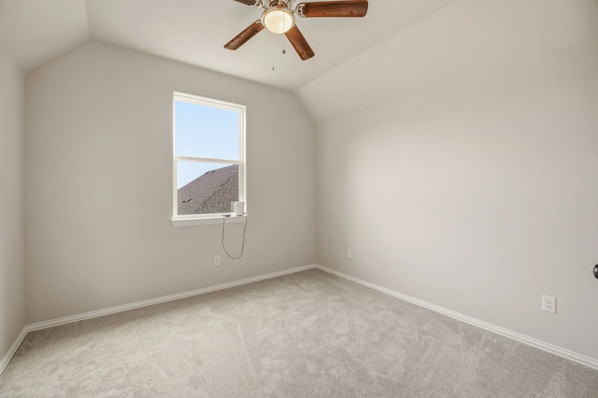 Single Family Residence For Sale in Hood County , 5721 San Jacinto Drive, Granbury, Texas 76048, 4 Bedroom, 3 Bathroom, Garage spaces, 1,612 Sqft, built in 2021, Preowned, mls#21261574, Real Estate Agent in Granbury, Homes For Sale in Hood county, Homes For Sale in Granbury, Realtor in Granbury Texas, Real Estate Brokerage Independent Realty Texas, Luminita Cordes Realtor