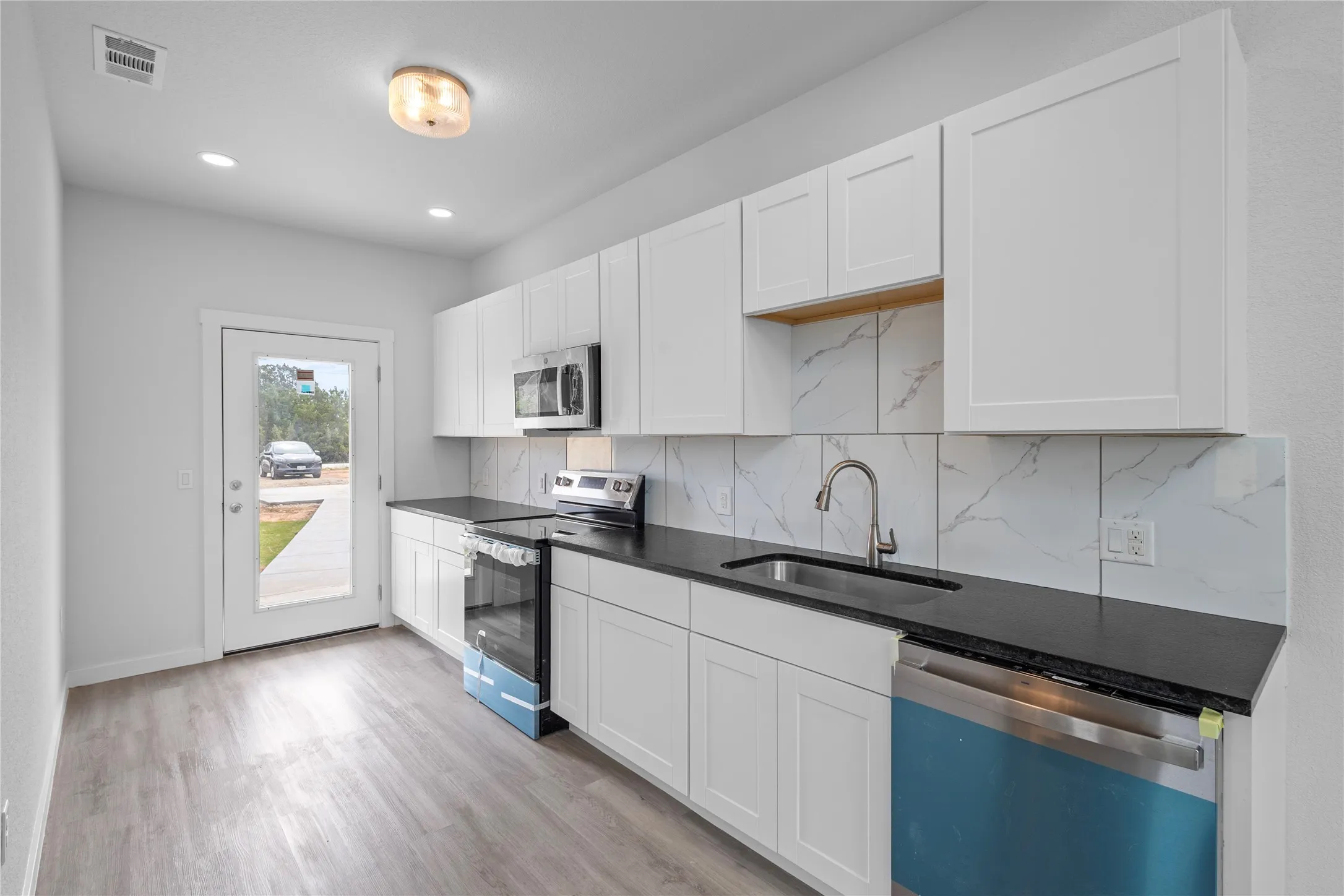 Single Family Residence For Sale in Hood County , 2222 Cedarwood Trail, Granbury, Texas 76048, 3 Bedroom, 3 Bathroom, Garage spaces, 1,200 Sqft, built in 2025, New Construction - Complete, Price $223,000, mls#21246791, Real Estate Agent in Granbury, Homes For Sale in Hood county, Homes For Sale in Granbury, Realtor in Granbury Texas, Real Estate Brokerage Independent Realty Texas, Luminita Cordes Realtor
