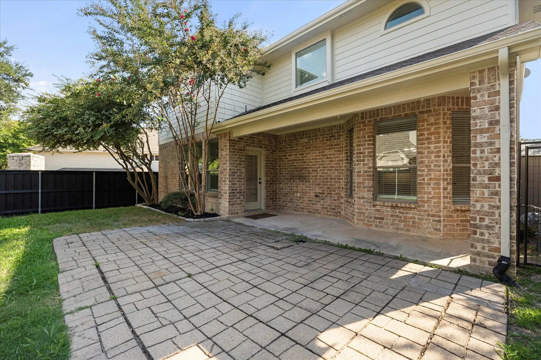 Single Family Residence For Rent in Rockwall County , 306 Victory Lane, Rockwall, Texas 75032, 3 Bedrooms, 4 Bathrooms, 2 Garage spaces, 3,047 Sqft, built in 2004, Preowned, Price $4,000, mls#21261306, Real Estate Agent in Rockwall, Homes For Rent in Rockwall county, Homes For Rent in Rockwall, Realtor in Rockwall Texas, Real Estate Brokerage Independent Realty Texas, Luminita Cordes Realtor