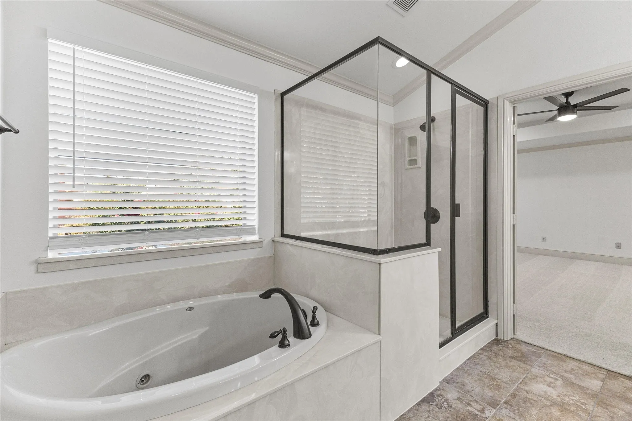 Single Family Residence For Rent in Rockwall County , 306 Victory Lane, Rockwall, Texas 75032, 3 Bedrooms, 4 Bathrooms, 2 Garage spaces, 3,047 Sqft, built in 2004, Preowned, Price $4,000, mls#21261306, Real Estate Agent in Rockwall, Homes For Rent in Rockwall county, Homes For Rent in Rockwall, Realtor in Rockwall Texas, Real Estate Brokerage Independent Realty Texas, Luminita Cordes Realtor