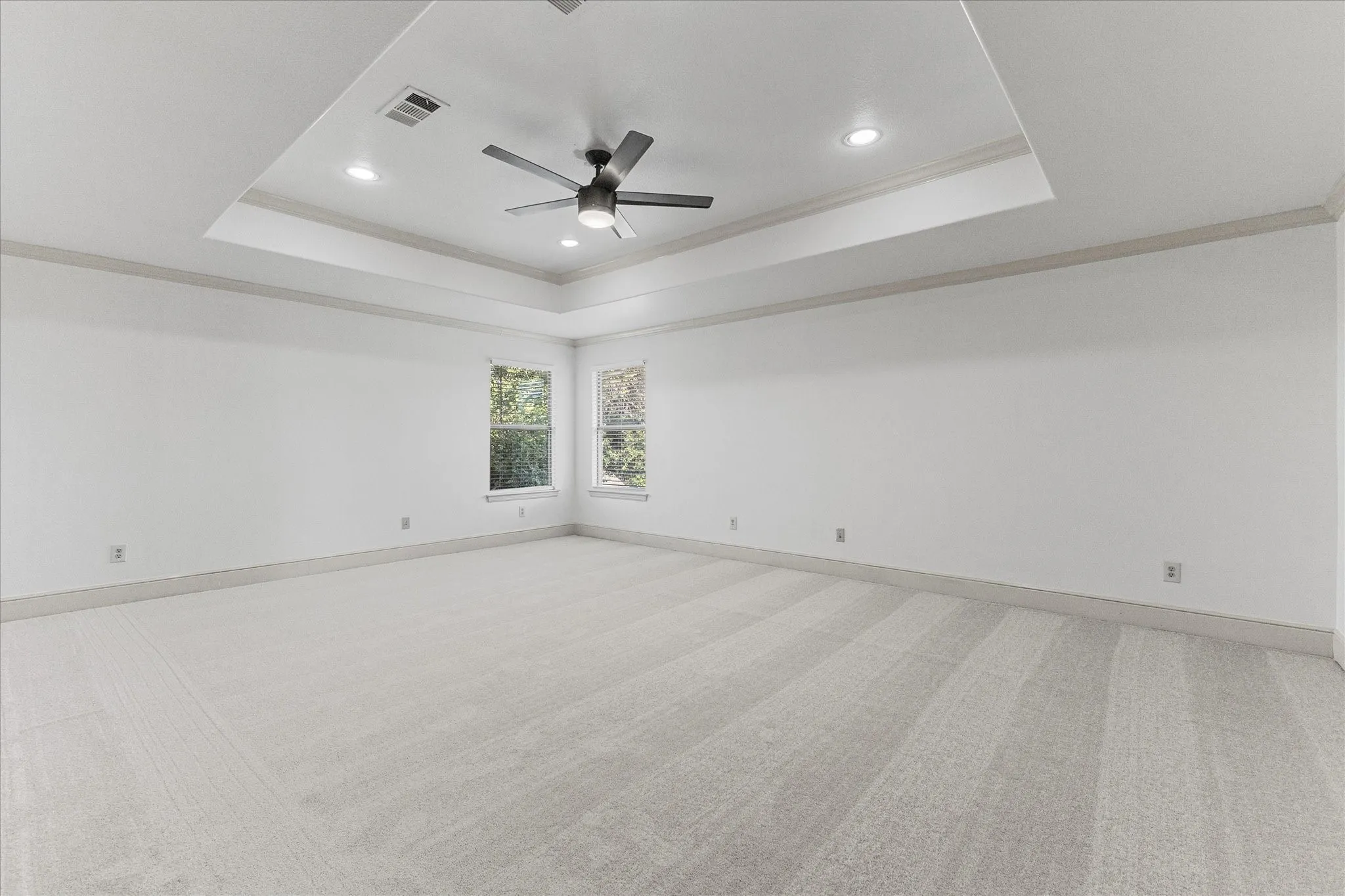 Single Family Residence For Rent in Rockwall County , 306 Victory Lane, Rockwall, Texas 75032, 3 Bedrooms, 4 Bathrooms, 2 Garage spaces, 3,047 Sqft, built in 2004, Preowned, Price $4,000, mls#21261306, Real Estate Agent in Rockwall, Homes For Rent in Rockwall county, Homes For Rent in Rockwall, Realtor in Rockwall Texas, Real Estate Brokerage Independent Realty Texas, Luminita Cordes Realtor