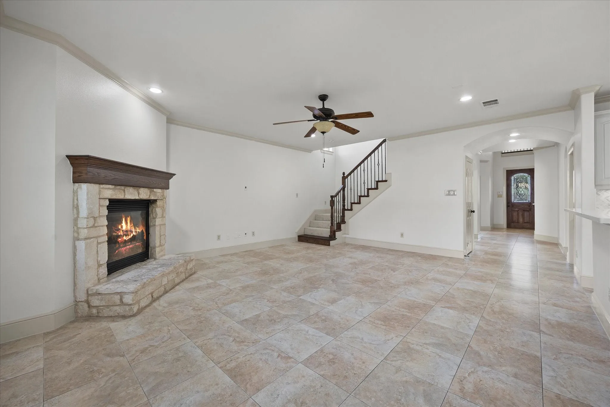 Single Family Residence For Rent in Rockwall County , 306 Victory Lane, Rockwall, Texas 75032, 3 Bedrooms, 4 Bathrooms, 2 Garage spaces, 3,047 Sqft, built in 2004, Preowned, Price $4,000, mls#21261306, Real Estate Agent in Rockwall, Homes For Rent in Rockwall county, Homes For Rent in Rockwall, Realtor in Rockwall Texas, Real Estate Brokerage Independent Realty Texas, Luminita Cordes Realtor
