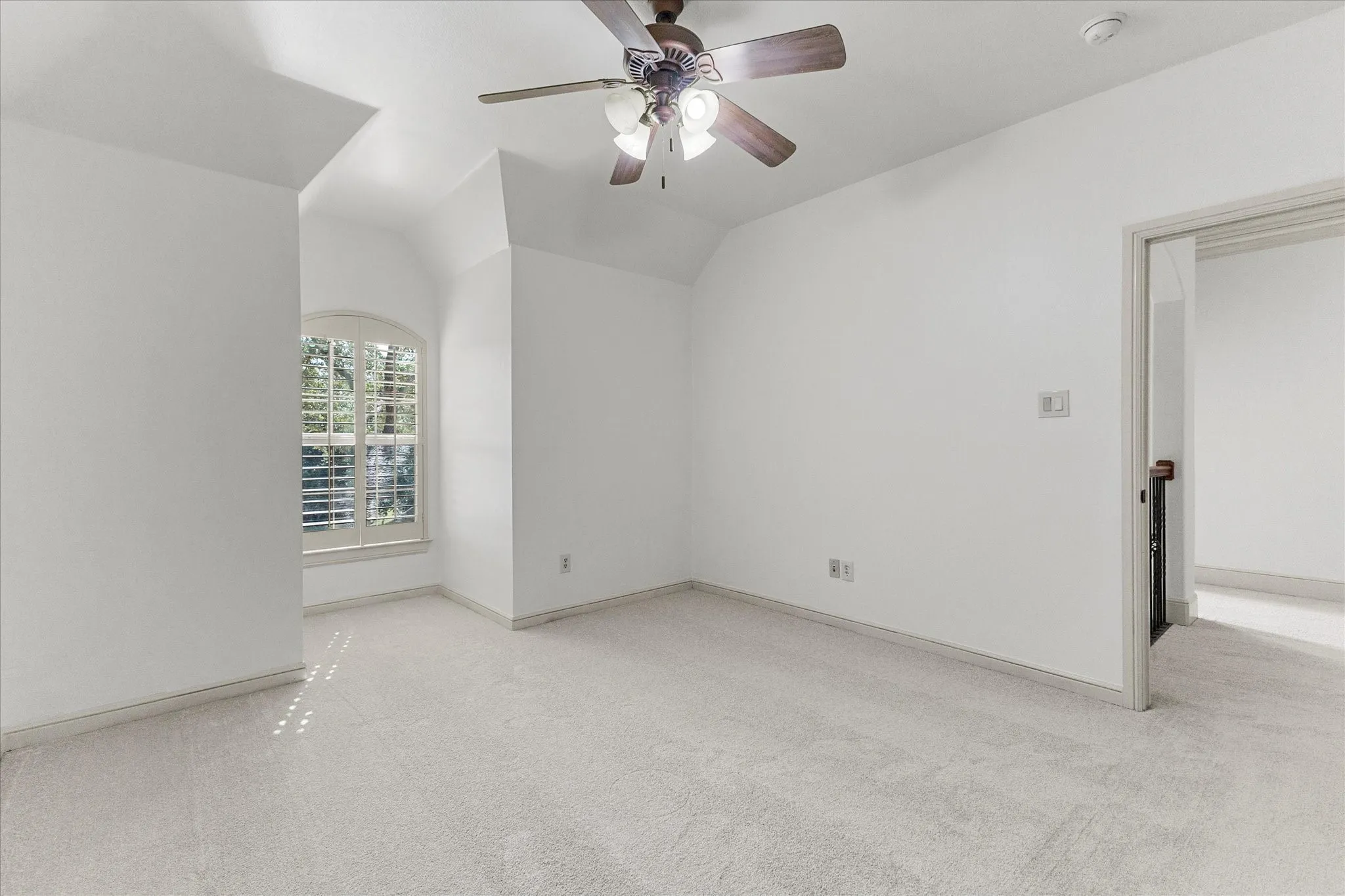 Single Family Residence For Rent in Rockwall County , 306 Victory Lane, Rockwall, Texas 75032, 3 Bedrooms, 4 Bathrooms, 2 Garage spaces, 3,047 Sqft, built in 2004, Preowned, Price $4,000, mls#21261306, Real Estate Agent in Rockwall, Homes For Rent in Rockwall county, Homes For Rent in Rockwall, Realtor in Rockwall Texas, Real Estate Brokerage Independent Realty Texas, Luminita Cordes Realtor