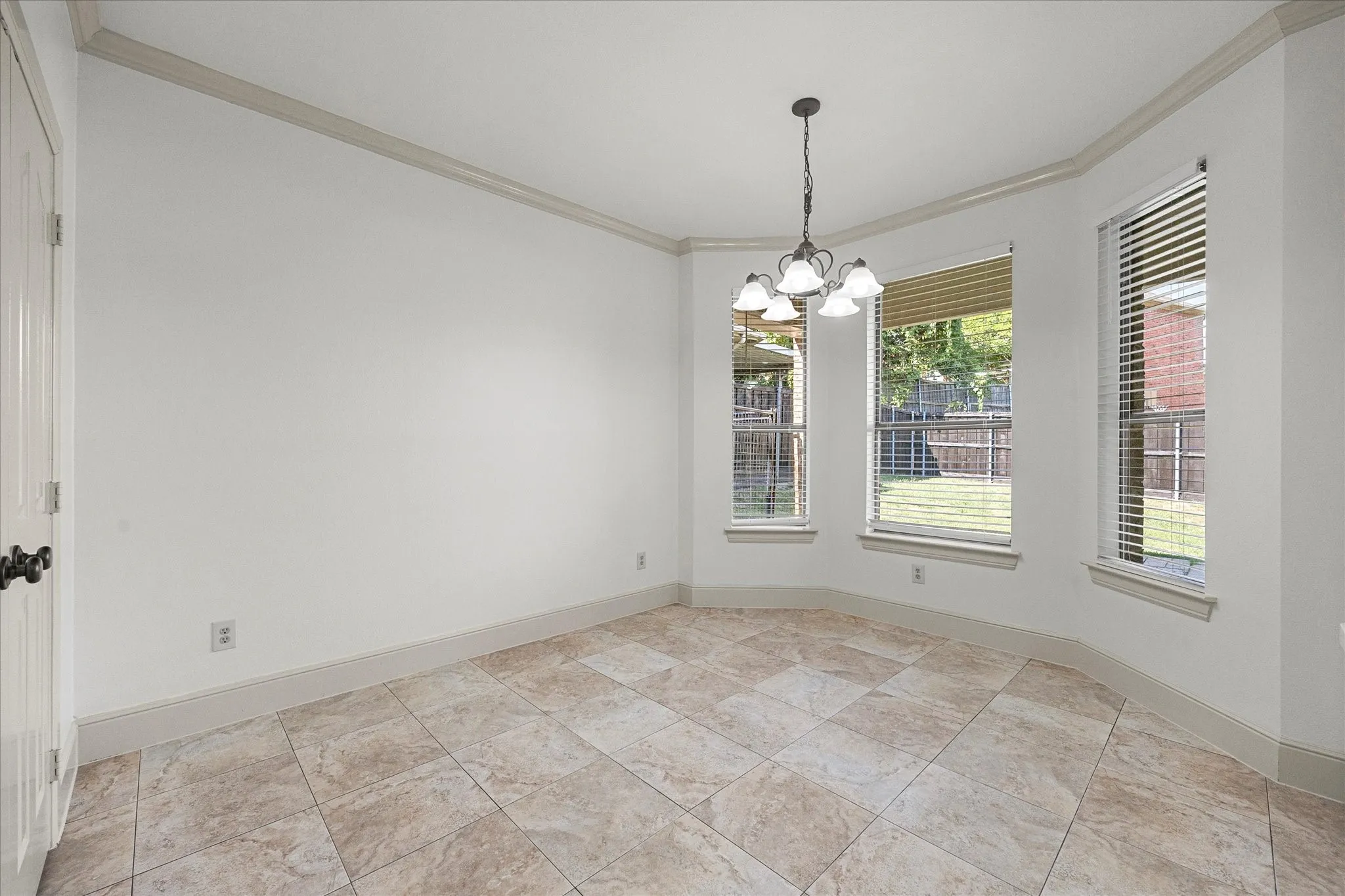 Single Family Residence For Rent in Rockwall County , 306 Victory Lane, Rockwall, Texas 75032, 3 Bedrooms, 4 Bathrooms, 2 Garage spaces, 3,047 Sqft, built in 2004, Preowned, Price $4,000, mls#21261306, Real Estate Agent in Rockwall, Homes For Rent in Rockwall county, Homes For Rent in Rockwall, Realtor in Rockwall Texas, Real Estate Brokerage Independent Realty Texas, Luminita Cordes Realtor