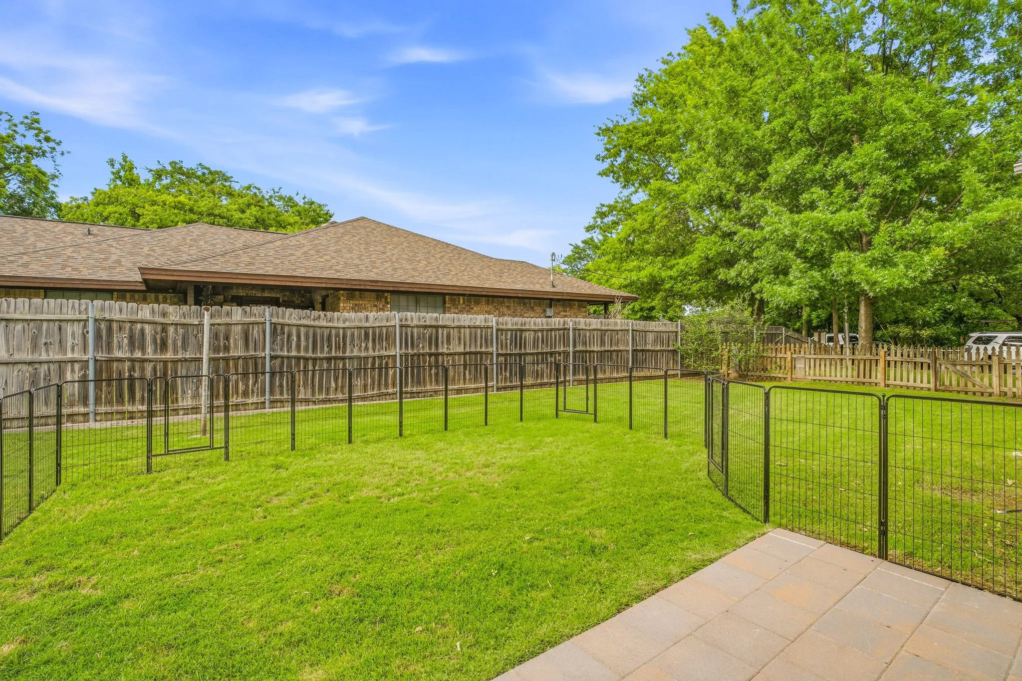 Single Family Residence For Sale in Parker County , 910 S Waco Street, Weatherford, Texas 76086, 3 Bedrooms, 1 Bathroom, Garage spaces, 1,492 Sqft, built in 1915, Preowned, Price $365,000, mls#21260233, Real Estate Agent in Weatherford, Homes For Sale in Parker county, Homes For Sale in Weatherford, Realtor in Weatherford Texas, Real Estate Brokerage Independent Realty Texas, Luminita Cordes Realtor