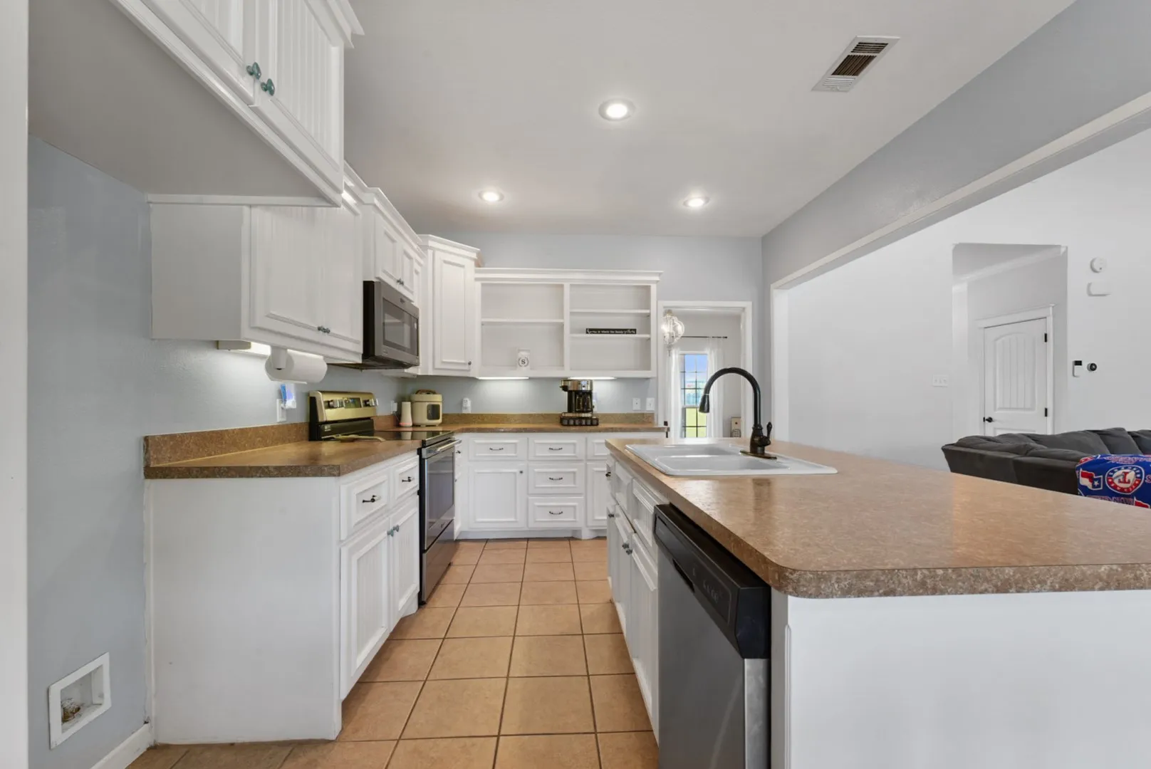 Single Family Residence For Sale in Rains County , 155 RS County Road 4261, Emory, Texas 75440, 3 Bedroom, 2 Bathroom, 2 Garage spaces, 1,970 Sqft, built in 2008, mls#21261650, Real Estate Agent in Emory, Homes For Sale in Rains county, Homes For Sale in Emory, Realtor in Emory Texas, Real Estate Brokerage Independent Realty Texas, Luminita Cordes Realtor