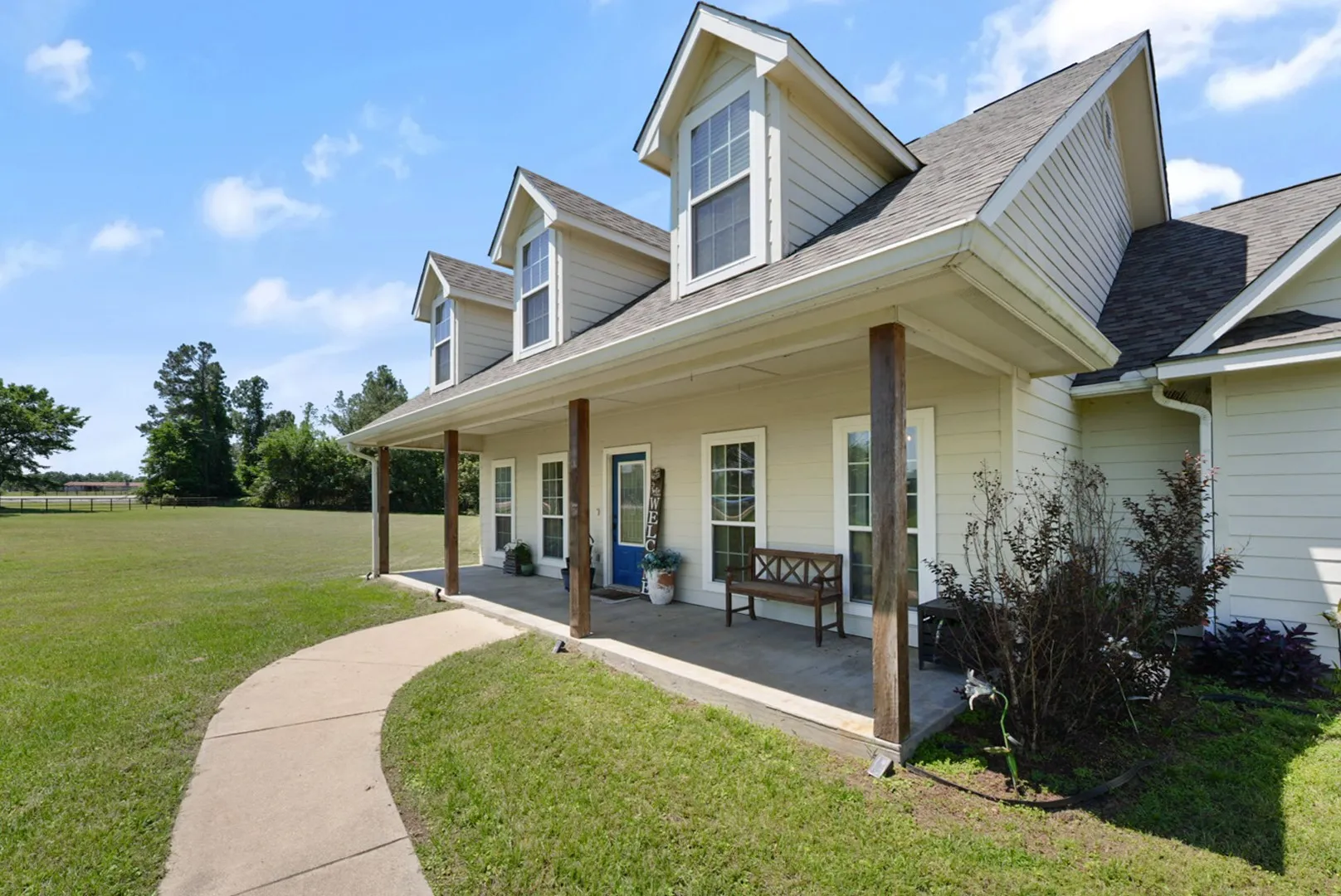 Single Family Residence For Sale in Rains County , 155 RS County Road 4261, Emory, Texas 75440, 3 Bedroom, 2 Bathroom, 2 Garage spaces, 1,970 Sqft, built in 2008, mls#21261650, Real Estate Agent in Emory, Homes For Sale in Rains county, Homes For Sale in Emory, Realtor in Emory Texas, Real Estate Brokerage Independent Realty Texas, Luminita Cordes Realtor