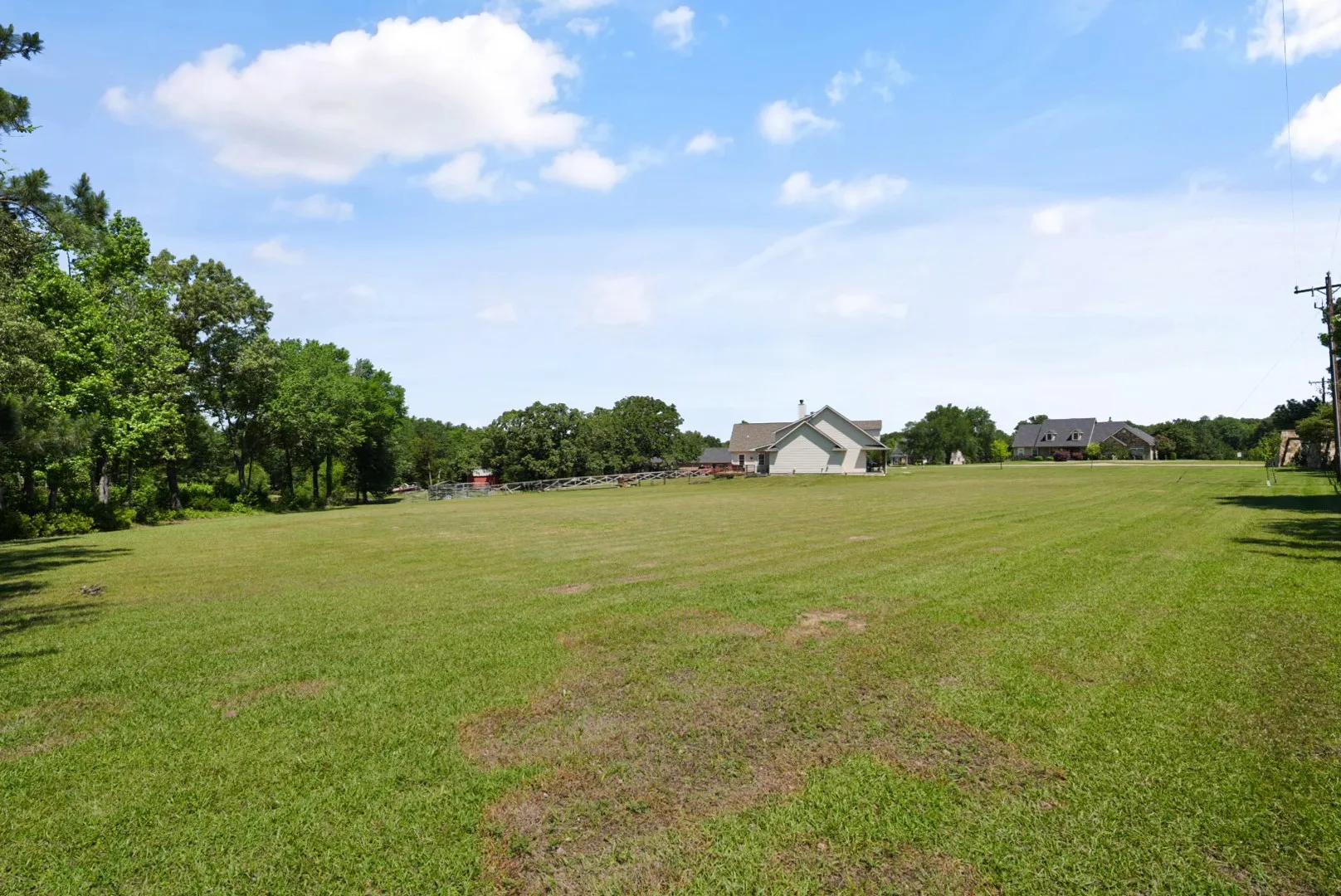 Single Family Residence For Sale in Rains County , 155 RS County Road 4261, Emory, Texas 75440, 3 Bedroom, 2 Bathroom, 2 Garage spaces, 1,970 Sqft, built in 2008, mls#21261650, Real Estate Agent in Emory, Homes For Sale in Rains county, Homes For Sale in Emory, Realtor in Emory Texas, Real Estate Brokerage Independent Realty Texas, Luminita Cordes Realtor