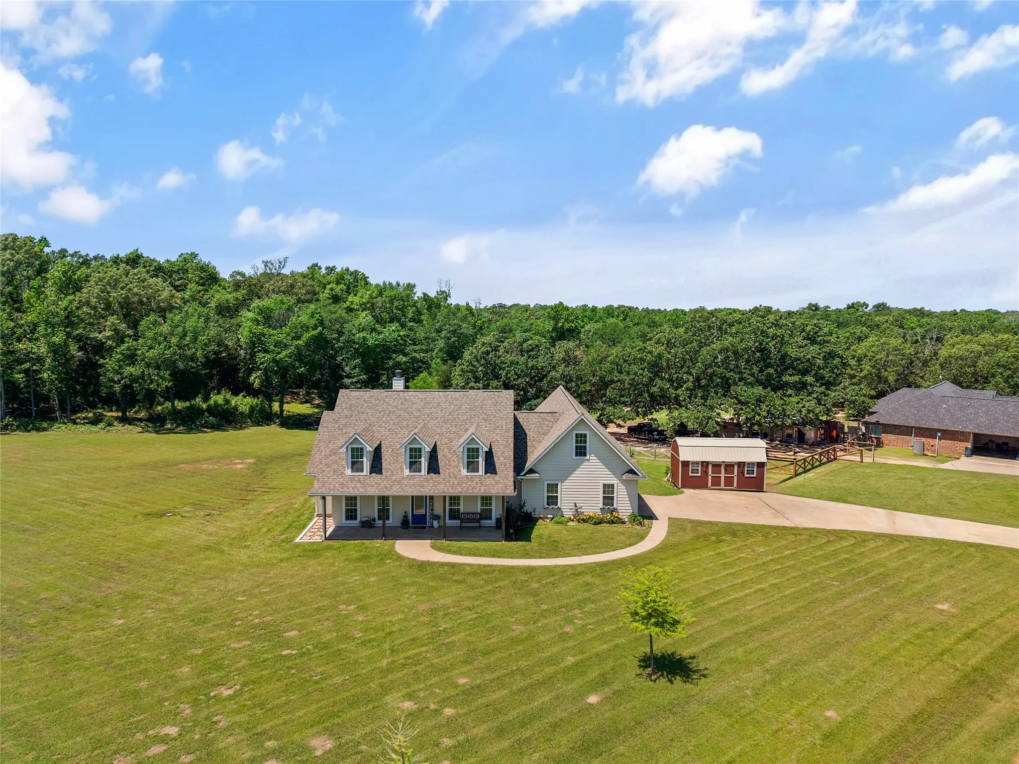 Single Family Residence For Sale in Rains County , 155 RS County Road 4261, Emory, Texas 75440, 3 Bedroom, 2 Bathroom, 2 Garage spaces, 1,970 Sqft, built in 2008, mls#21261650, Real Estate Agent in Emory, Homes For Sale in Rains county, Homes For Sale in Emory, Realtor in Emory Texas, Real Estate Brokerage Independent Realty Texas, Luminita Cordes Realtor