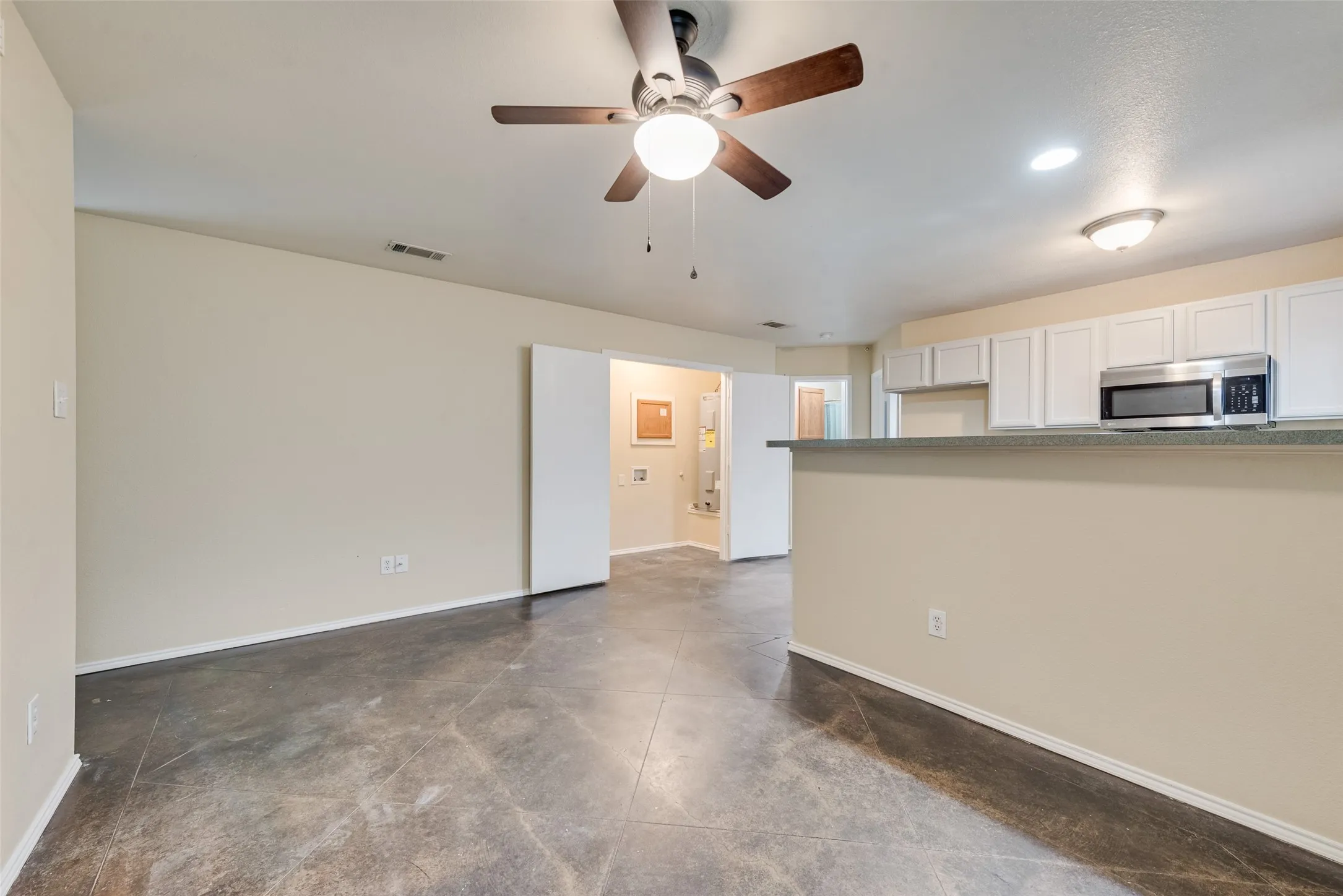 Duplex For Sale in Tarrant County , 1233 & 1237 Village Garden Drive, Azle, Texas 76020, 4 Bedroom, 2 Bathroom, 2 Garage spaces, 0 Sqft, built in 2006, Preowned, mls#21259992, Real Estate Agent in Azle, Homes For Sale in Tarrant county, Homes For Sale in Azle, Realtor in Azle Texas, Real Estate Brokerage Independent Realty Texas, Luminita Cordes Realtor