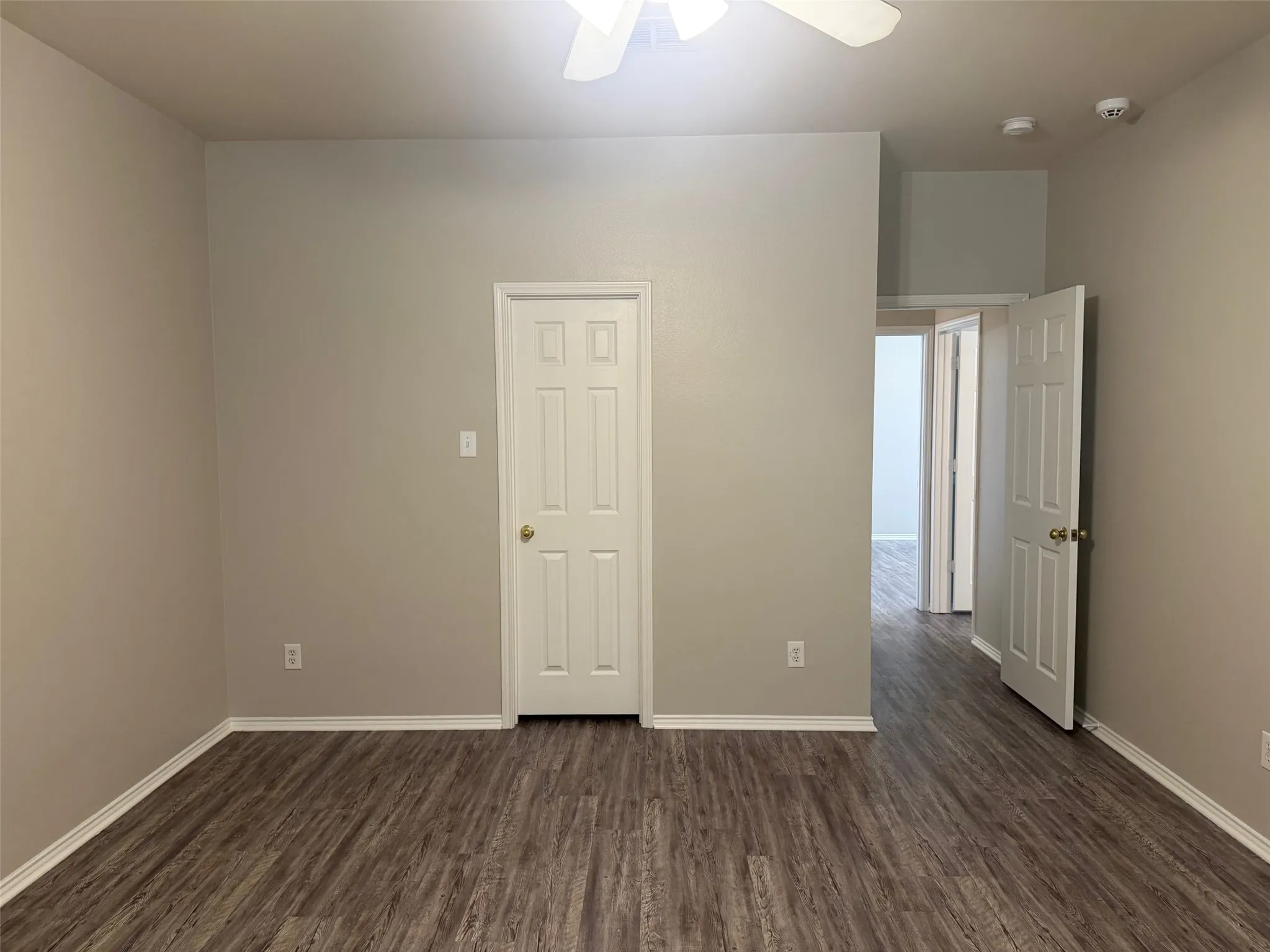 Single Family Residence For Rent in Denton County , 7905 Seven Oaks Lane, Denton, Texas 76210, 3 Bedrooms, 2 Bathrooms, 2 Garage spaces, 1,984 Sqft, built in 2000, Preowned, Price $2,150, mls#21261386, Real Estate Agent in Denton, Homes For Rent in Denton county, Homes For Rent in Denton, Realtor in Denton Texas, Real Estate Brokerage Independent Realty Texas, Luminita Cordes Realtor