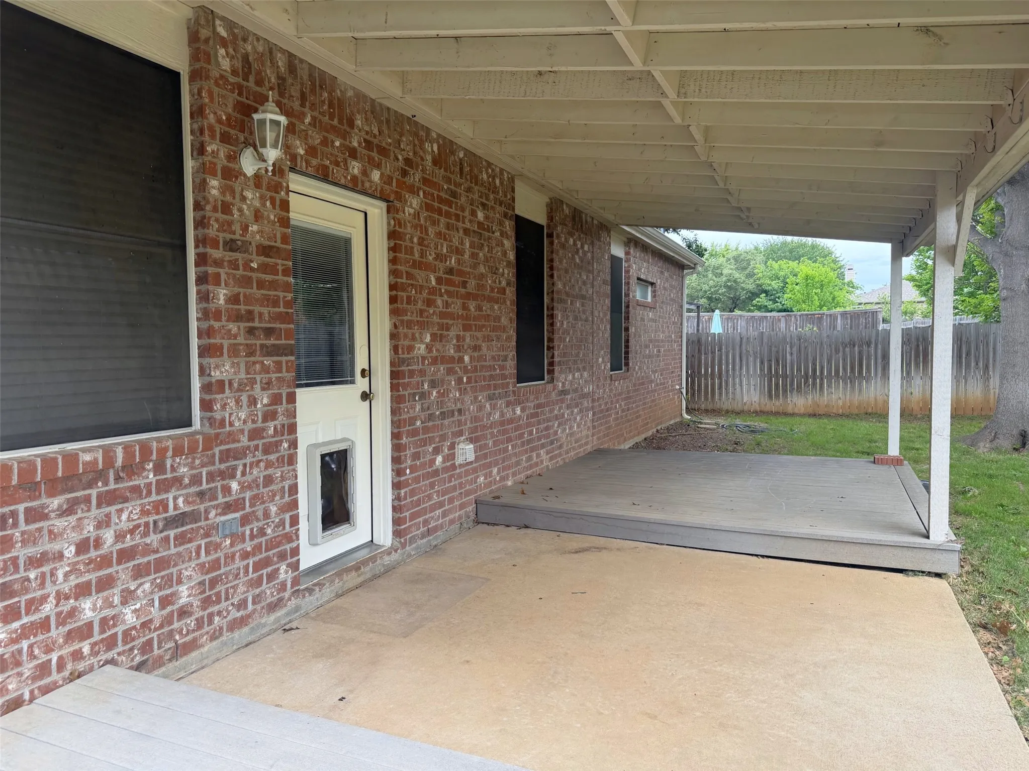 Single Family Residence For Rent in Denton County , 7905 Seven Oaks Lane, Denton, Texas 76210, 3 Bedrooms, 2 Bathrooms, 2 Garage spaces, 1,984 Sqft, built in 2000, Preowned, Price $2,150, mls#21261386, Real Estate Agent in Denton, Homes For Rent in Denton county, Homes For Rent in Denton, Realtor in Denton Texas, Real Estate Brokerage Independent Realty Texas, Luminita Cordes Realtor