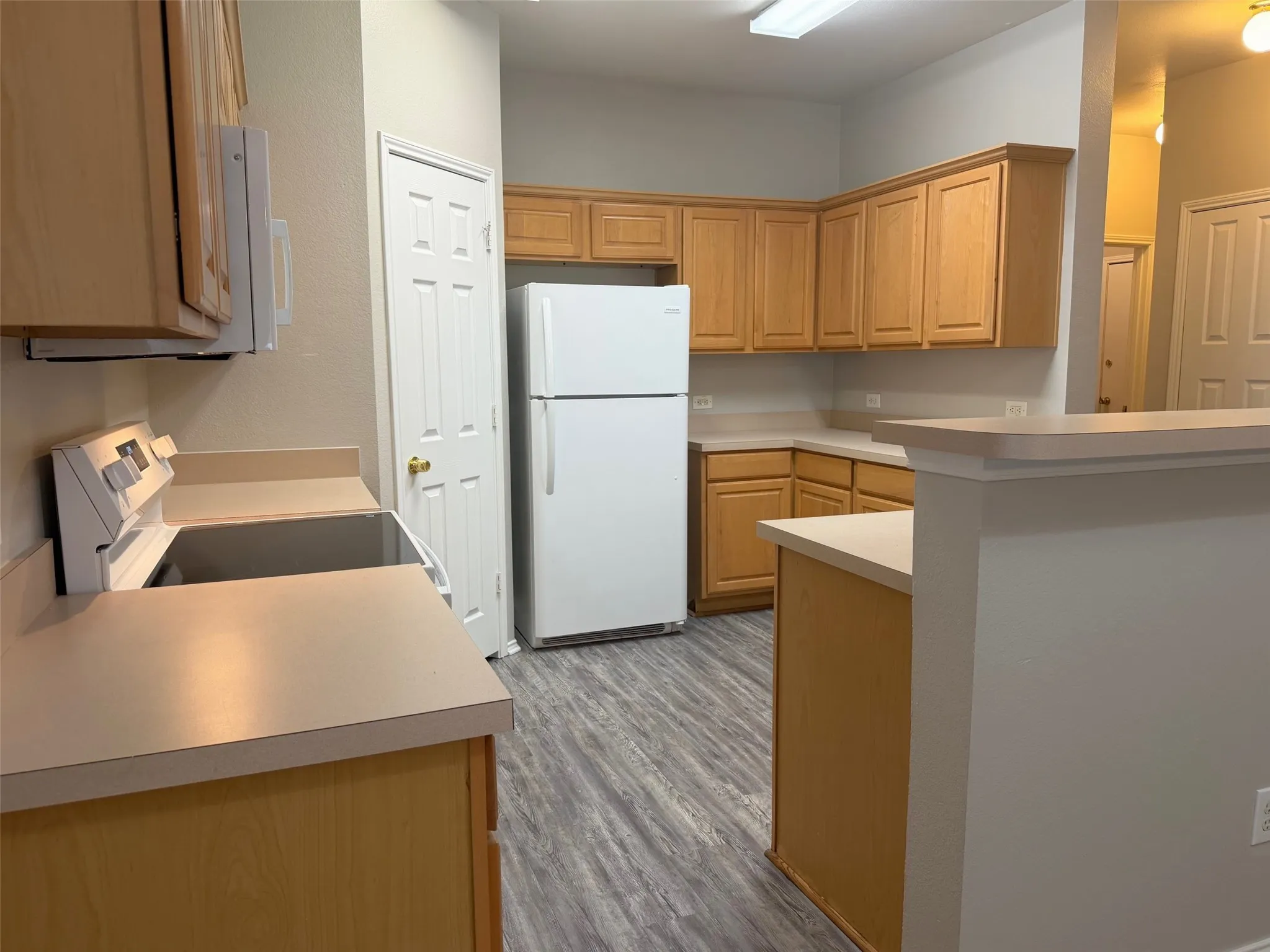 Single Family Residence For Rent in Denton County , 7905 Seven Oaks Lane, Denton, Texas 76210, 3 Bedrooms, 2 Bathrooms, 2 Garage spaces, 1,984 Sqft, built in 2000, Preowned, Price $2,150, mls#21261386, Real Estate Agent in Denton, Homes For Rent in Denton county, Homes For Rent in Denton, Realtor in Denton Texas, Real Estate Brokerage Independent Realty Texas, Luminita Cordes Realtor