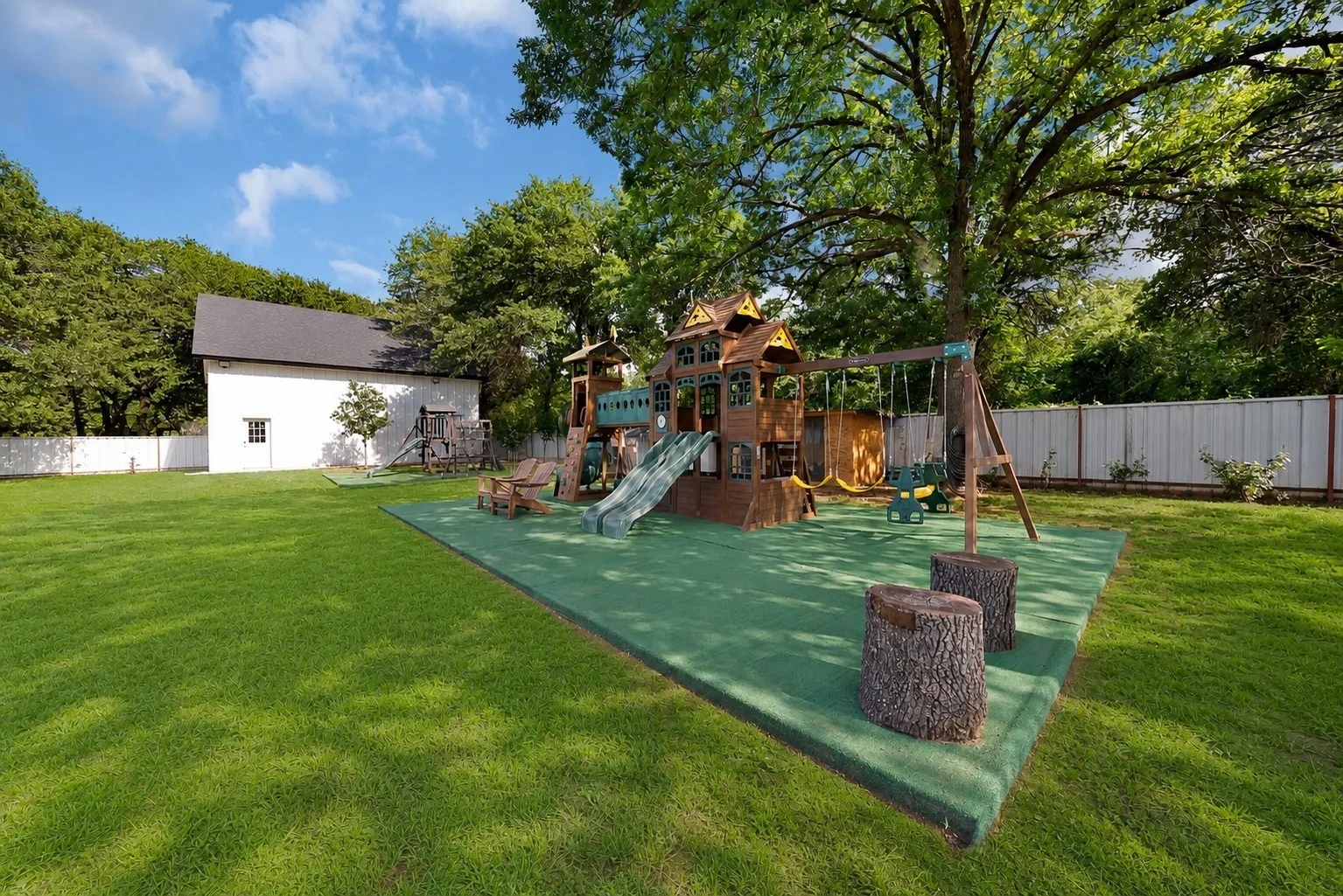 Single Family Residence For Sale in Parker County , 620 E 6Th Street, Springtown, Texas 76082, 4 Bedrooms, 7 Bathrooms, 8 Garage spaces, 3,224 Sqft, built in 1990, Price $743,700, mls#21259778, Real Estate Agent in Springtown, Homes For Sale in Parker county, Homes For Sale in Springtown, Realtor in Springtown Texas, Real Estate Brokerage Independent Realty Texas, Luminita Cordes Realtor