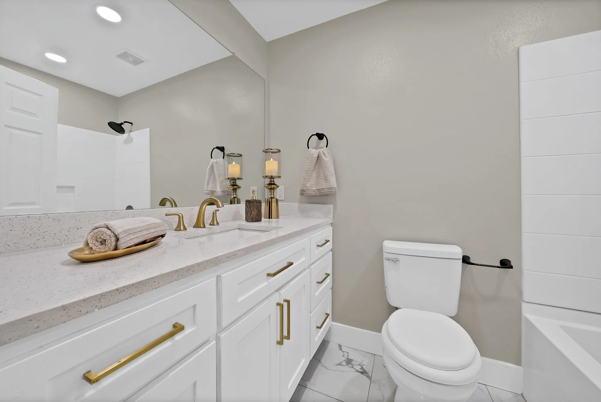 Single Family Residence For Sale in Parker County , 620 E 6Th Street, Springtown, Texas 76082, 4 Bedrooms, 7 Bathrooms, 8 Garage spaces, 3,224 Sqft, built in 1990, Price $743,700, mls#21259778, Real Estate Agent in Springtown, Homes For Sale in Parker county, Homes For Sale in Springtown, Realtor in Springtown Texas, Real Estate Brokerage Independent Realty Texas, Luminita Cordes Realtor