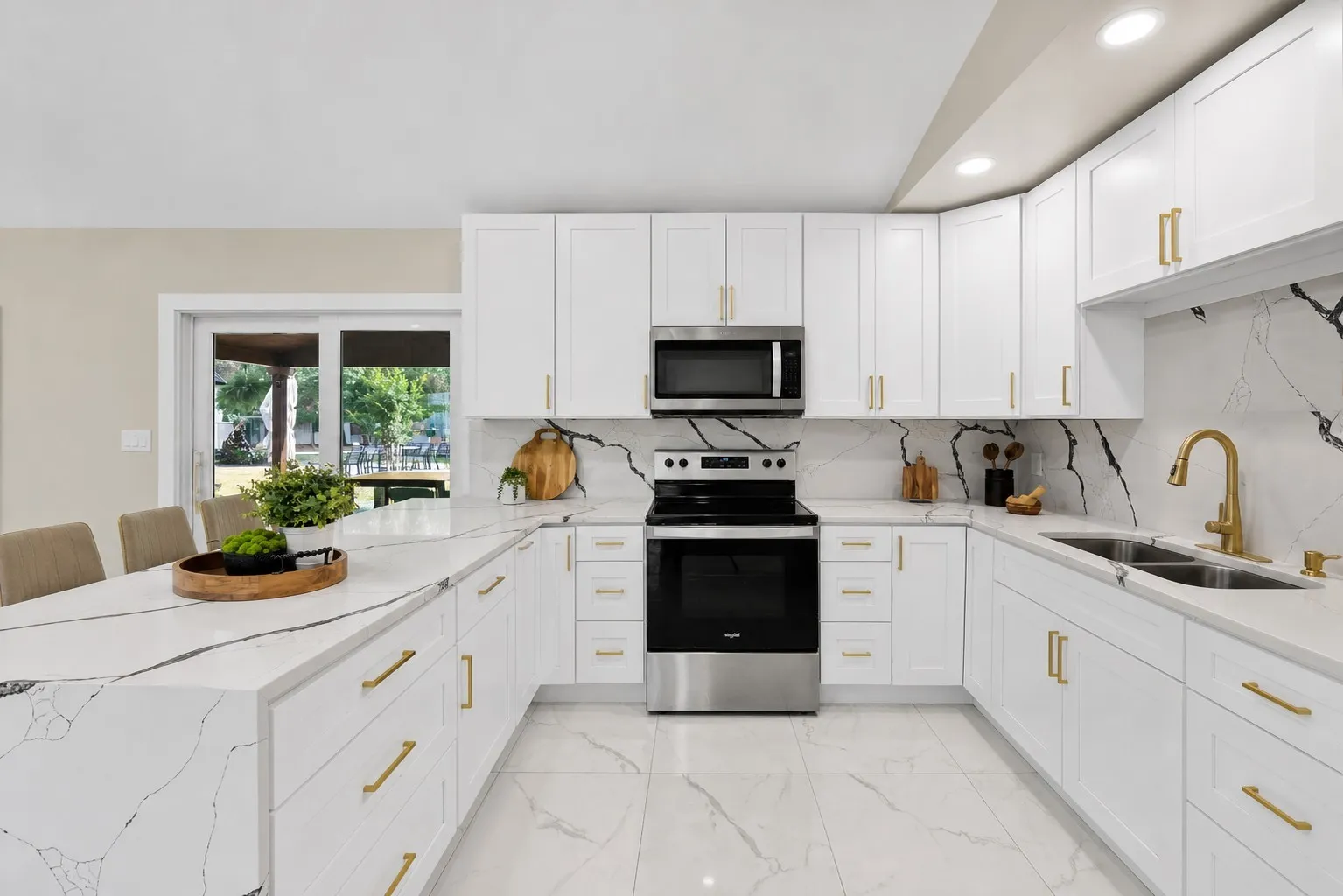 Single Family Residence For Sale in Parker County , 620 E 6Th Street, Springtown, Texas 76082, 4 Bedrooms, 7 Bathrooms, 8 Garage spaces, 3,224 Sqft, built in 1990, Price $743,700, mls#21259778, Real Estate Agent in Springtown, Homes For Sale in Parker county, Homes For Sale in Springtown, Realtor in Springtown Texas, Real Estate Brokerage Independent Realty Texas, Luminita Cordes Realtor