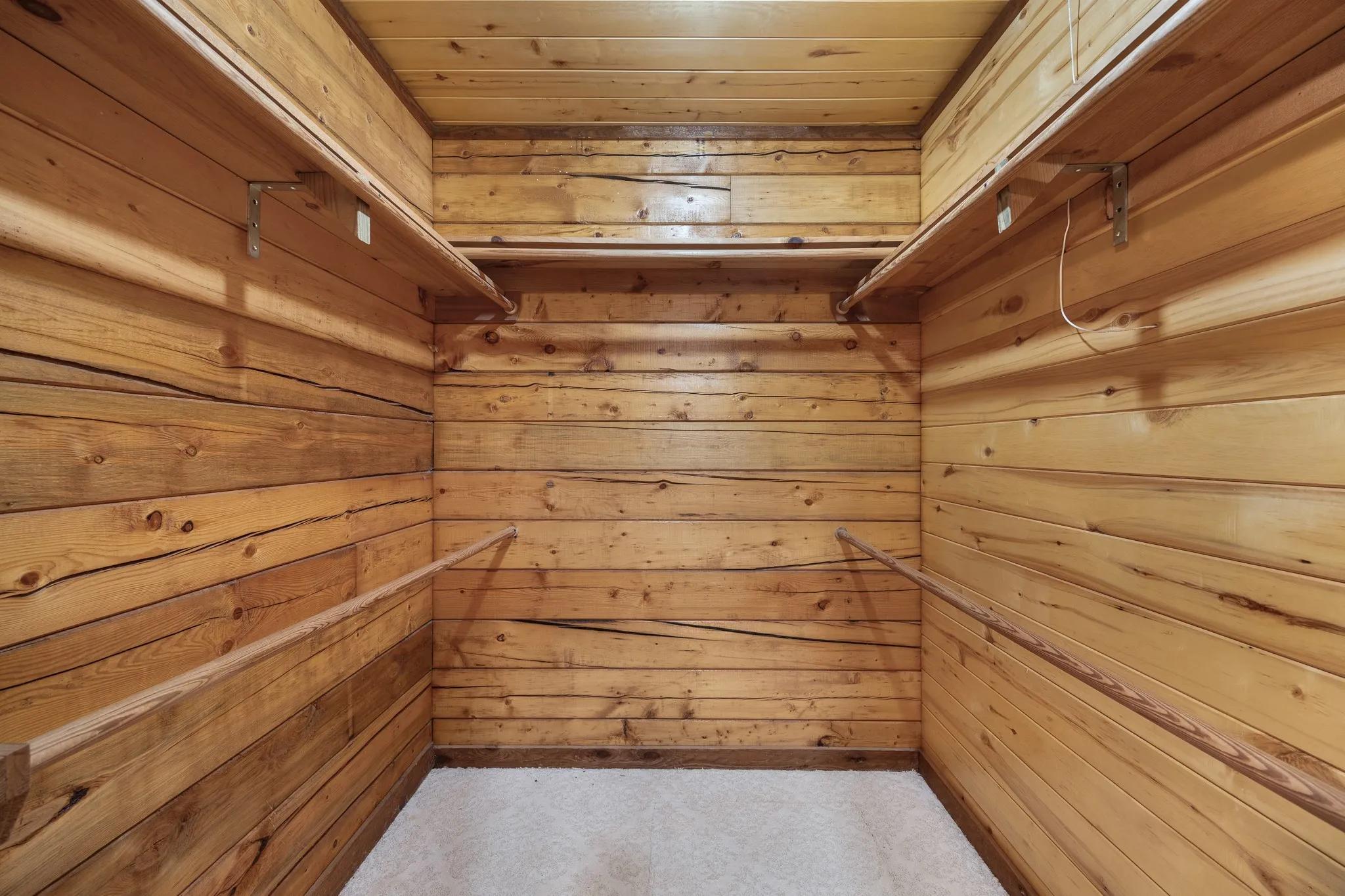 Single Family Residence For Sale in Smith County , 21184 CR 2162, Troup, Texas 75789, 3 Bedroom, 3 Bathroom, Garage spaces, 2,112 Sqft, built in 1995, Preowned, mls#21261783, Real Estate Agent in Troup, Homes For Sale in Smith county, Homes For Sale in Troup, Realtor in Troup Texas, Real Estate Brokerage Independent Realty Texas, Luminita Cordes Realtor