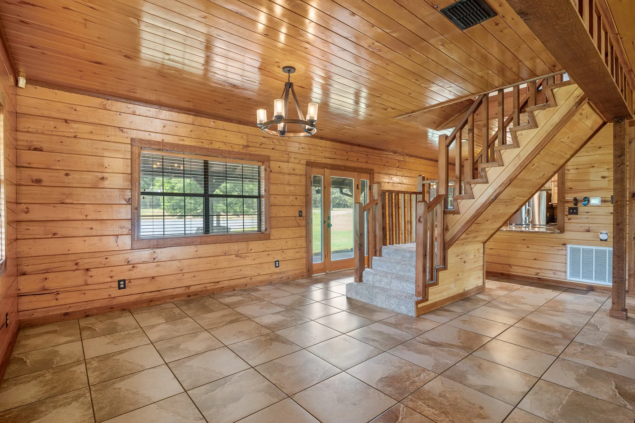 Single Family Residence For Sale in Smith County , 21184 CR 2162, Troup, Texas 75789, 3 Bedroom, 3 Bathroom, Garage spaces, 2,112 Sqft, built in 1995, Preowned, mls#21261783, Real Estate Agent in Troup, Homes For Sale in Smith county, Homes For Sale in Troup, Realtor in Troup Texas, Real Estate Brokerage Independent Realty Texas, Luminita Cordes Realtor