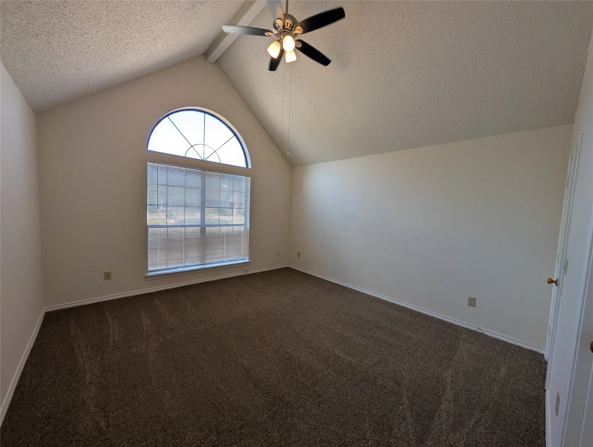 Condominium For Sale in Collin County , 3535 Hilltop Lane, Plano, Texas 75023, 2 Bedroom, 2 Bathroom, 1 Garage spaces, 1,516 Sqft, built in 1985, mls#21261810, Real Estate Agent in Plano, Homes For Sale in Collin county, Homes For Sale in Plano, Realtor in Plano Texas, Real Estate Brokerage Independent Realty Texas, Luminita Cordes Realtor
