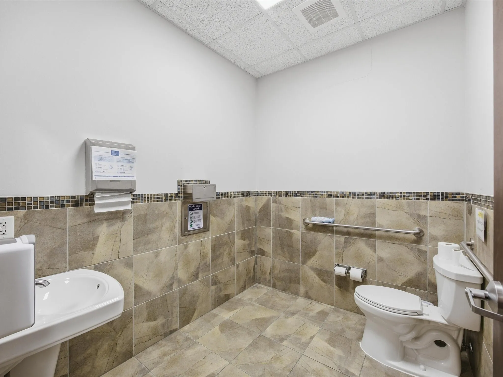 Office For Rent in Parker County , 2025 FORT WORTH Highway 100, Weatherford, Texas 76086, 0, 0, Garage spaces, 0 Sqft, built in 2009, Preowned, Price $5,260, mls#21261645, Real Estate Agent in Weatherford, Homes For Rent in Parker county, Homes For Rent in Weatherford, Realtor in Weatherford Texas, Real Estate Brokerage Independent Realty Texas, Luminita Cordes Realtor