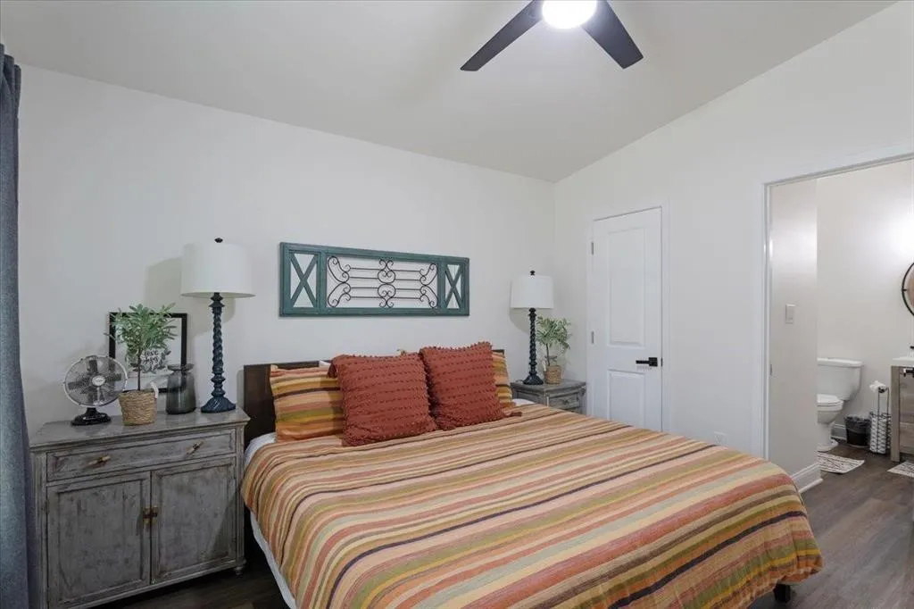 Single Family Residence For Sale in Morris County , 299 SOUTH SHORE Drive, Daingerfield, Texas 75668, 2 Bedrooms, 2 Bathrooms, Garage spaces, 1,008 Sqft, built in 2022, Price $325,000, mls#21261785, Real Estate Agent in Daingerfield, Homes For Sale in Morris county, Homes For Sale in Daingerfield, Realtor in Daingerfield Texas, Real Estate Brokerage Independent Realty Texas, Luminita Cordes Realtor