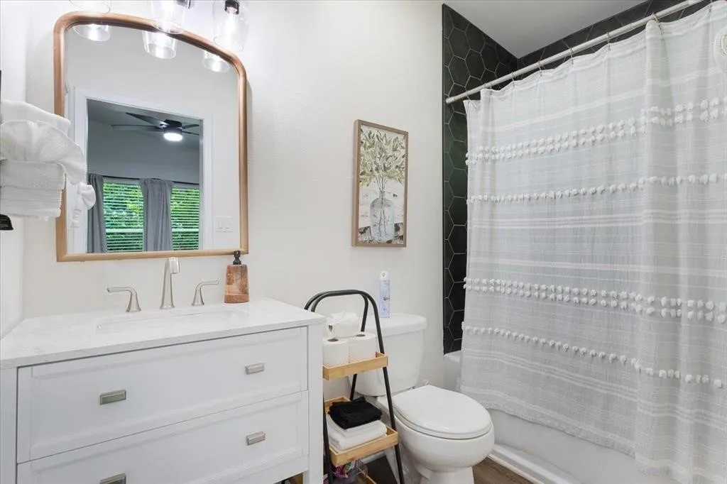 Single Family Residence For Sale in Morris County , 299 SOUTH SHORE Drive, Daingerfield, Texas 75668, 2 Bedrooms, 2 Bathrooms, Garage spaces, 1,008 Sqft, built in 2022, Price $325,000, mls#21261785, Real Estate Agent in Daingerfield, Homes For Sale in Morris county, Homes For Sale in Daingerfield, Realtor in Daingerfield Texas, Real Estate Brokerage Independent Realty Texas, Luminita Cordes Realtor