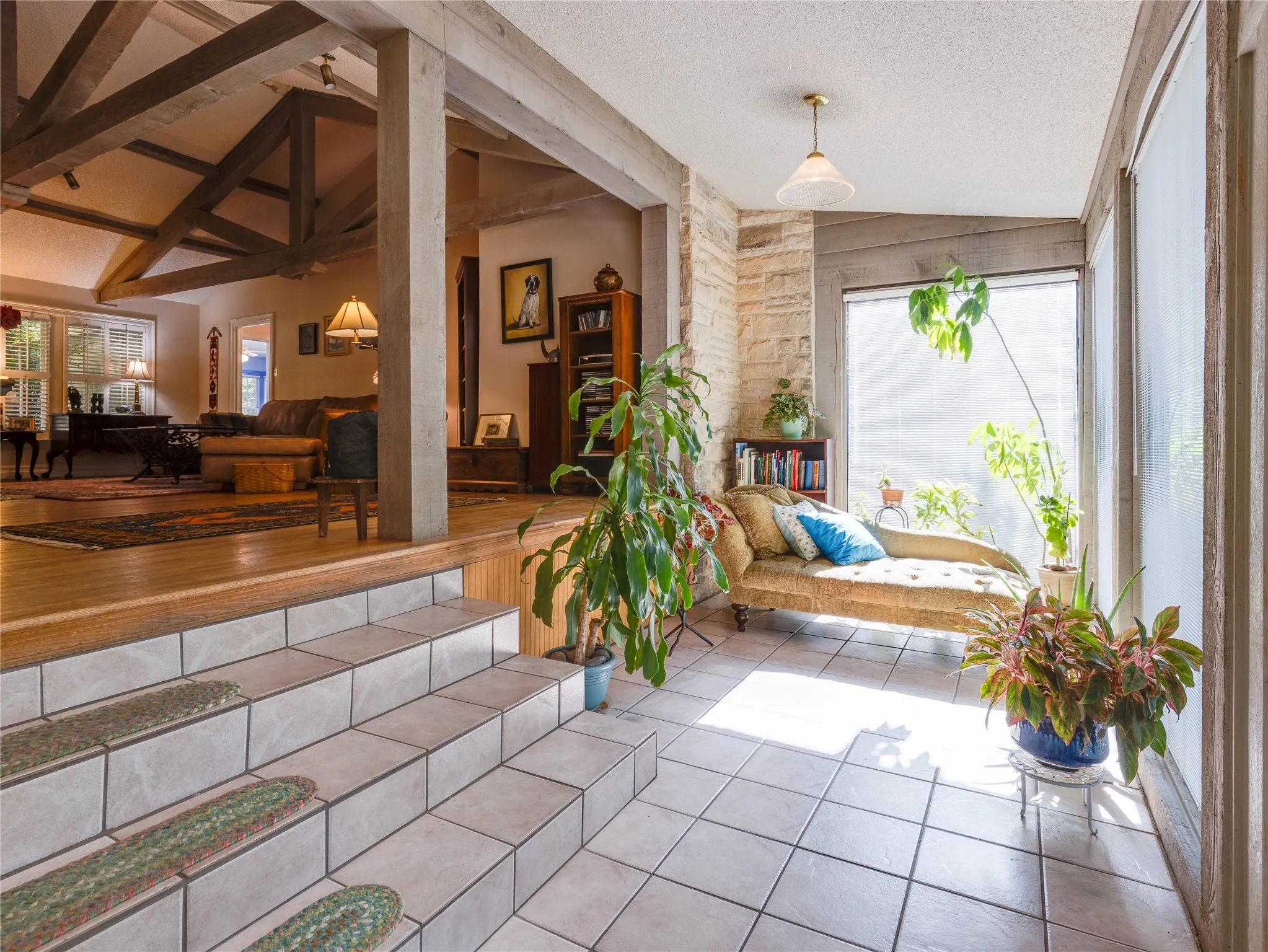 Single Family Residence For Sale in Tarrant County , 2500 Boyd Avenue, Fort Worth, Texas 76109, 3 Bedroom, 2 Bathroom, Garage spaces, 2,153 Sqft, built in 1946, mls#21260434, Real Estate Agent in Fort Worth, Homes For Sale in Tarrant county, Homes For Sale in Fort Worth, Realtor in Fort Worth Texas, Real Estate Brokerage Independent Realty Texas, Luminita Cordes Realtor