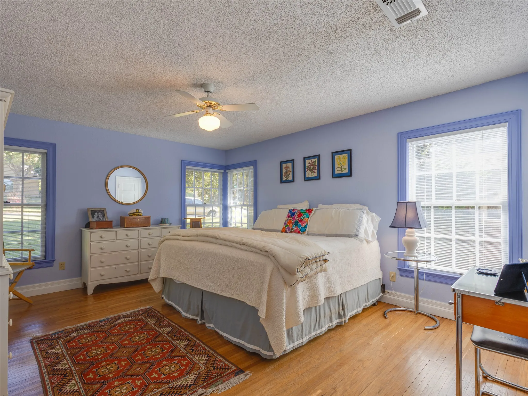 Single Family Residence For Sale in Tarrant County , 2500 Boyd Avenue, Fort Worth, Texas 76109, 3 Bedroom, 2 Bathroom, Garage spaces, 2,153 Sqft, built in 1946, mls#21260434, Real Estate Agent in Fort Worth, Homes For Sale in Tarrant county, Homes For Sale in Fort Worth, Realtor in Fort Worth Texas, Real Estate Brokerage Independent Realty Texas, Luminita Cordes Realtor