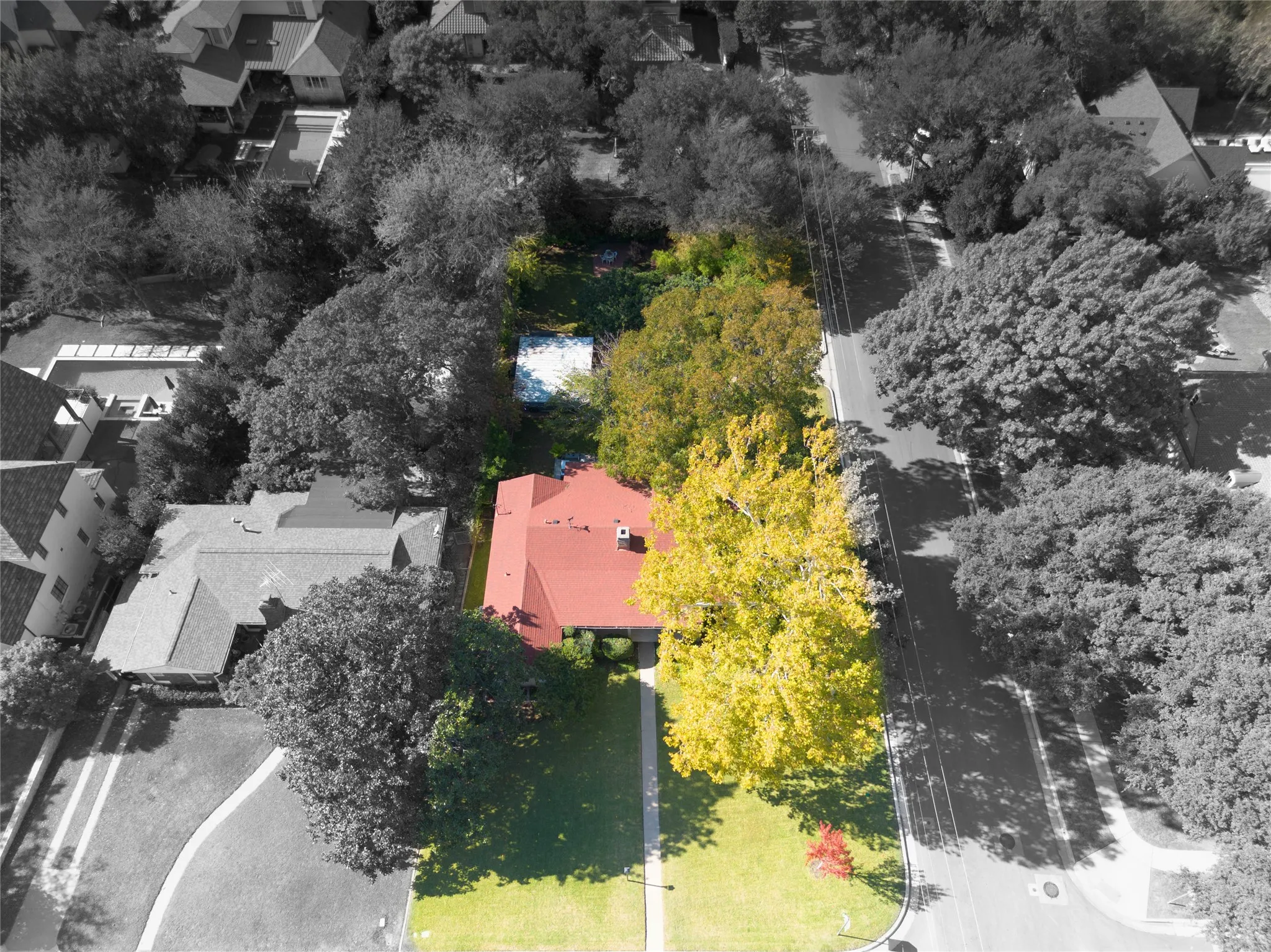 Single Family Residence For Sale in Tarrant County , 2500 Boyd Avenue, Fort Worth, Texas 76109, 3 Bedroom, 2 Bathroom, Garage spaces, 2,153 Sqft, built in 1946, mls#21260434, Real Estate Agent in Fort Worth, Homes For Sale in Tarrant county, Homes For Sale in Fort Worth, Realtor in Fort Worth Texas, Real Estate Brokerage Independent Realty Texas, Luminita Cordes Realtor