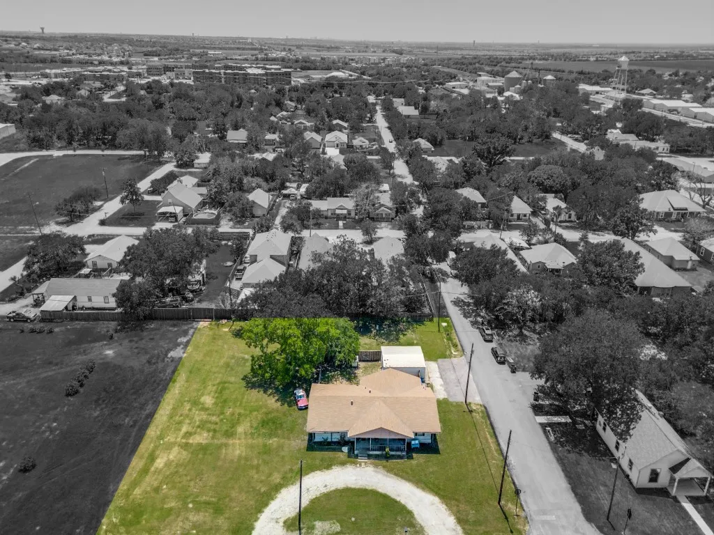 Retail For Sale in Collin County , 403 E Pecan Street, Celina, Texas 75009, 0, 0, Garage spaces, 0 Sqft, built in 1974, Preowned, mls#21261760, Real Estate Agent in Celina, Homes For Sale in Collin county, Homes For Sale in Celina, Realtor in Celina Texas, Real Estate Brokerage Independent Realty Texas, Luminita Cordes Realtor