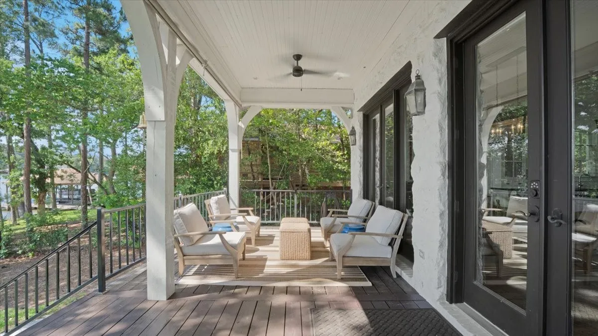 Single Family Residence For Sale in Smith County , 316 Hideaway Central Lane, Hideaway, Texas 75771, 6 Bedroom, 4 Bathroom, 2 Garage spaces, 5,000 Sqft, built in 2006, Preowned, mls#21251739, Real Estate Agent in Hideaway, Homes For Sale in Smith county, Homes For Sale in Hideaway, Realtor in Hideaway Texas, Real Estate Brokerage Independent Realty Texas, Luminita Cordes Realtor