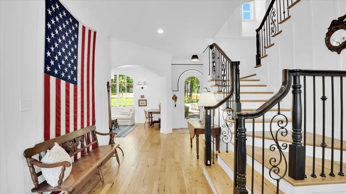 Single Family Residence For Sale in Smith County , 316 Hideaway Central Lane, Hideaway, Texas 75771, 6 Bedroom, 4 Bathroom, 2 Garage spaces, 5,000 Sqft, built in 2006, Preowned, mls#21251739, Real Estate Agent in Hideaway, Homes For Sale in Smith county, Homes For Sale in Hideaway, Realtor in Hideaway Texas, Real Estate Brokerage Independent Realty Texas, Luminita Cordes Realtor