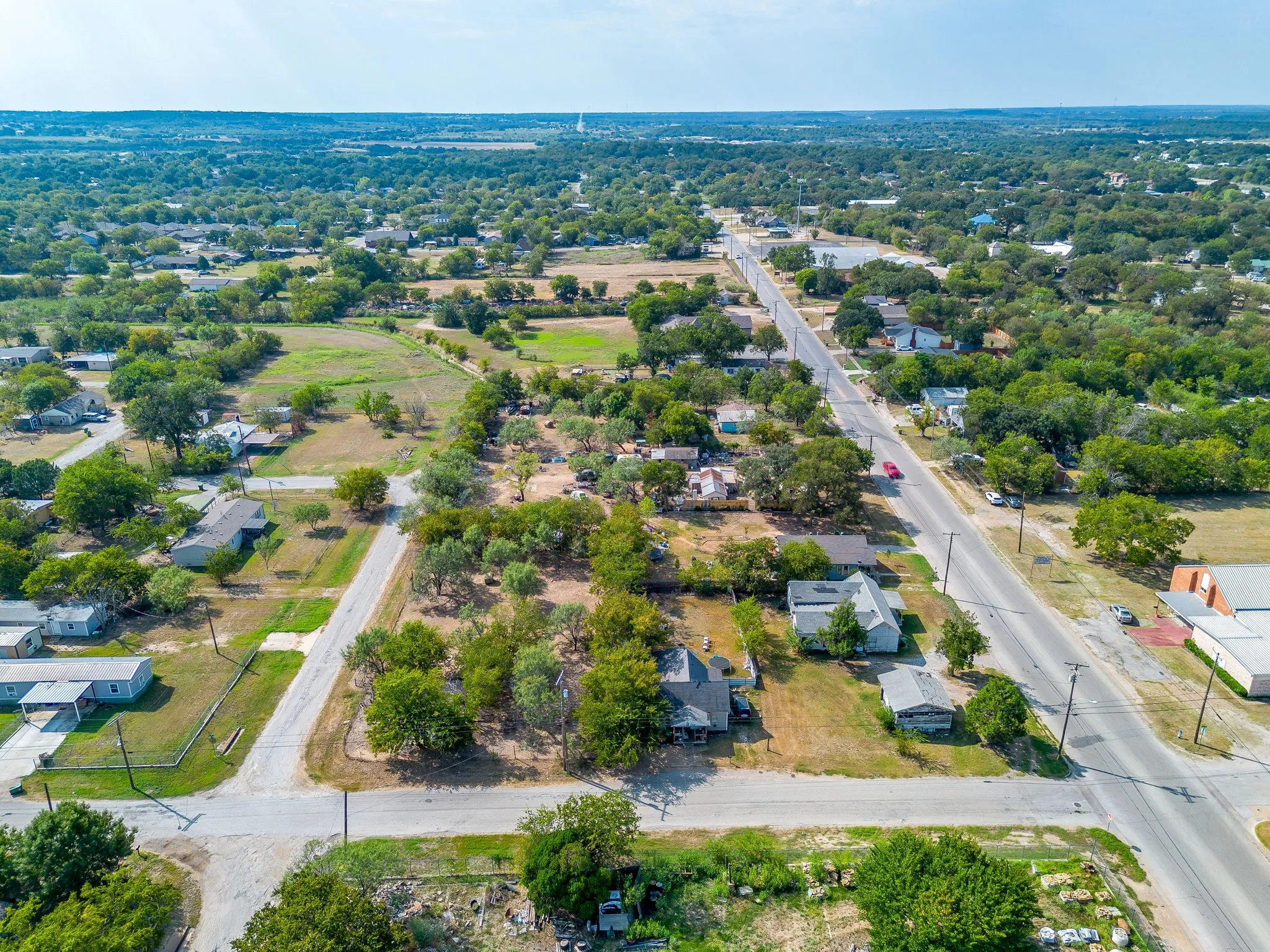 Single Family Residence For Sale in Palo Pinto County , 905 6th Avenue SE, Mineral Wells, Texas 76067, 3 Bedrooms, 2 Bathrooms, Garage spaces, 1,260 Sqft, built in 1925, Price $200,000, mls#21259892, Real Estate Agent in Mineral Wells, Homes For Sale in Palo Pinto county, Homes For Sale in Mineral Wells, Realtor in Mineral Wells Texas, Real Estate Brokerage Independent Realty Texas, Luminita Cordes Realtor