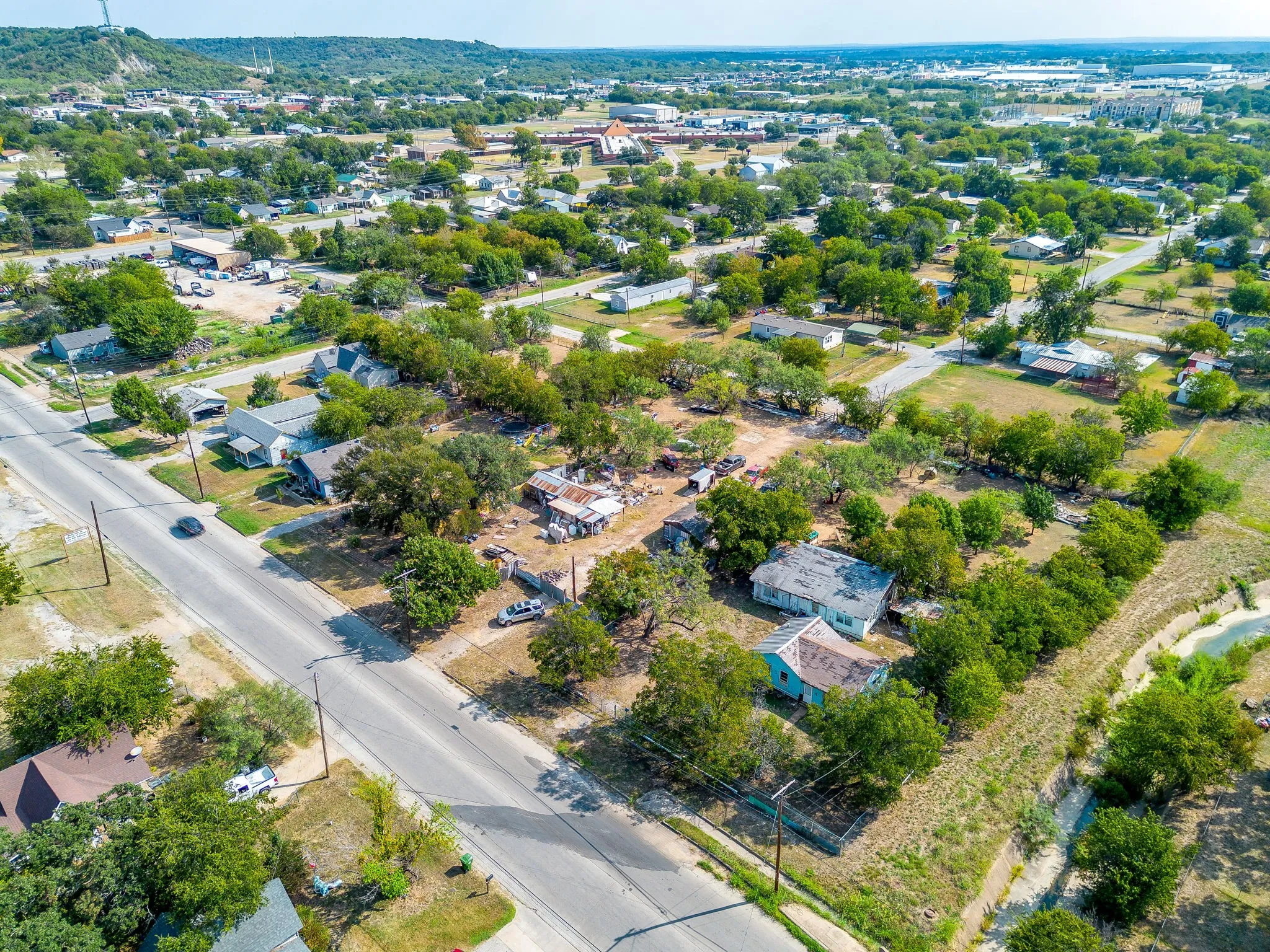 Single Family Residence For Sale in Palo Pinto County , 905 6th Avenue SE, Mineral Wells, Texas 76067, 3 Bedrooms, 2 Bathrooms, Garage spaces, 1,260 Sqft, built in 1925, Price $200,000, mls#21259892, Real Estate Agent in Mineral Wells, Homes For Sale in Palo Pinto county, Homes For Sale in Mineral Wells, Realtor in Mineral Wells Texas, Real Estate Brokerage Independent Realty Texas, Luminita Cordes Realtor