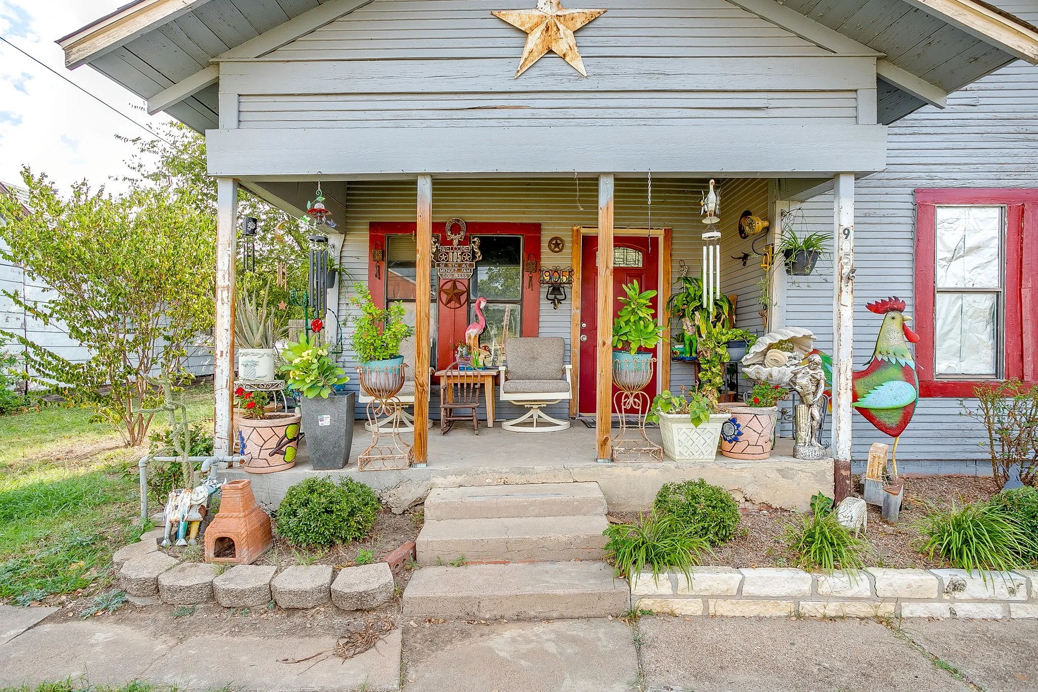 Single Family Residence For Sale in Palo Pinto County , 905 6th Avenue SE, Mineral Wells, Texas 76067, 3 Bedrooms, 2 Bathrooms, Garage spaces, 1,260 Sqft, built in 1925, Price $200,000, mls#21259892, Real Estate Agent in Mineral Wells, Homes For Sale in Palo Pinto county, Homes For Sale in Mineral Wells, Realtor in Mineral Wells Texas, Real Estate Brokerage Independent Realty Texas, Luminita Cordes Realtor